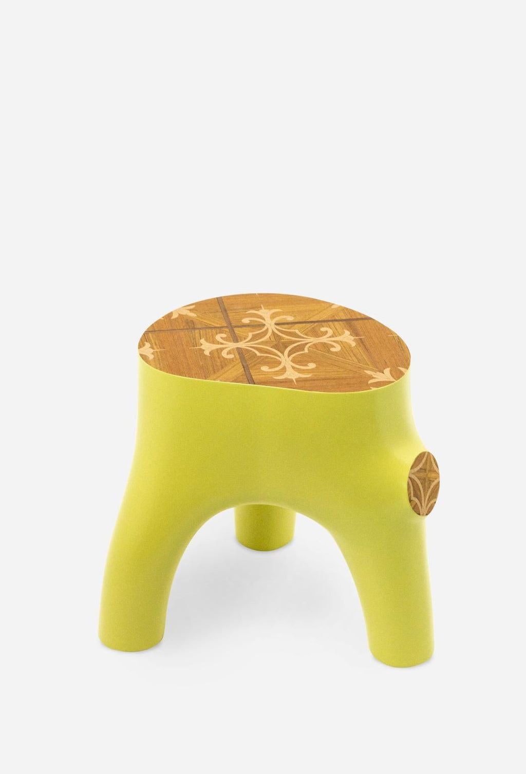 https://a.1stdibscdn.com/21st-century-side-tables-marcantonio-inlay-wood-scapin-lacquered-black-for-sale-picture-3/f_54982/f_238873421621704391304/StumpYellow_SCAPIN_COLLEZIONI_master.jpg