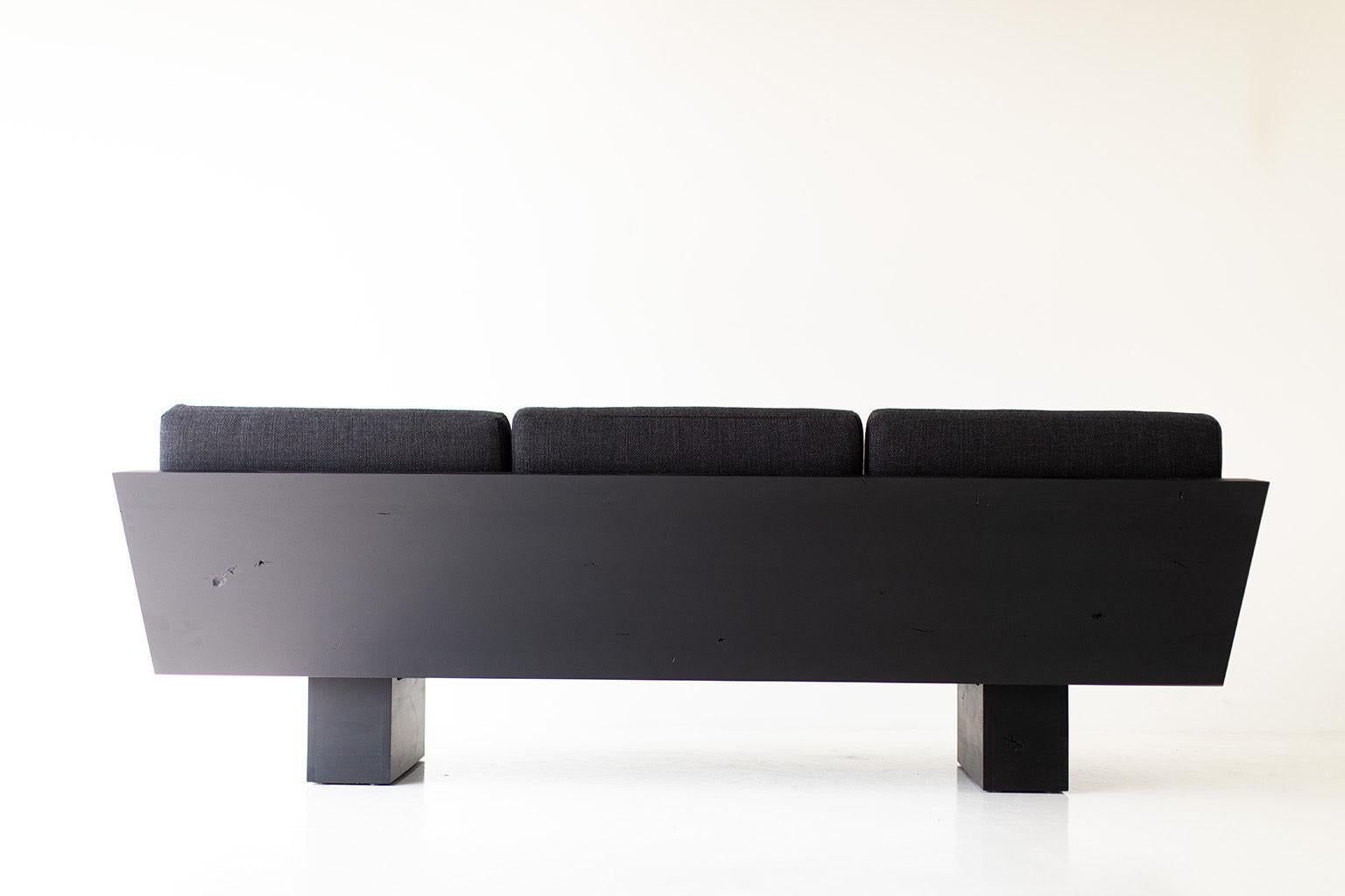 https://a.1stdibscdn.com/suelo-modern-black-sofa-for-sale-picture-5/f_9720/1600440507670/Suelo_Black_Modern_Sofa_1020_05_master.jpg