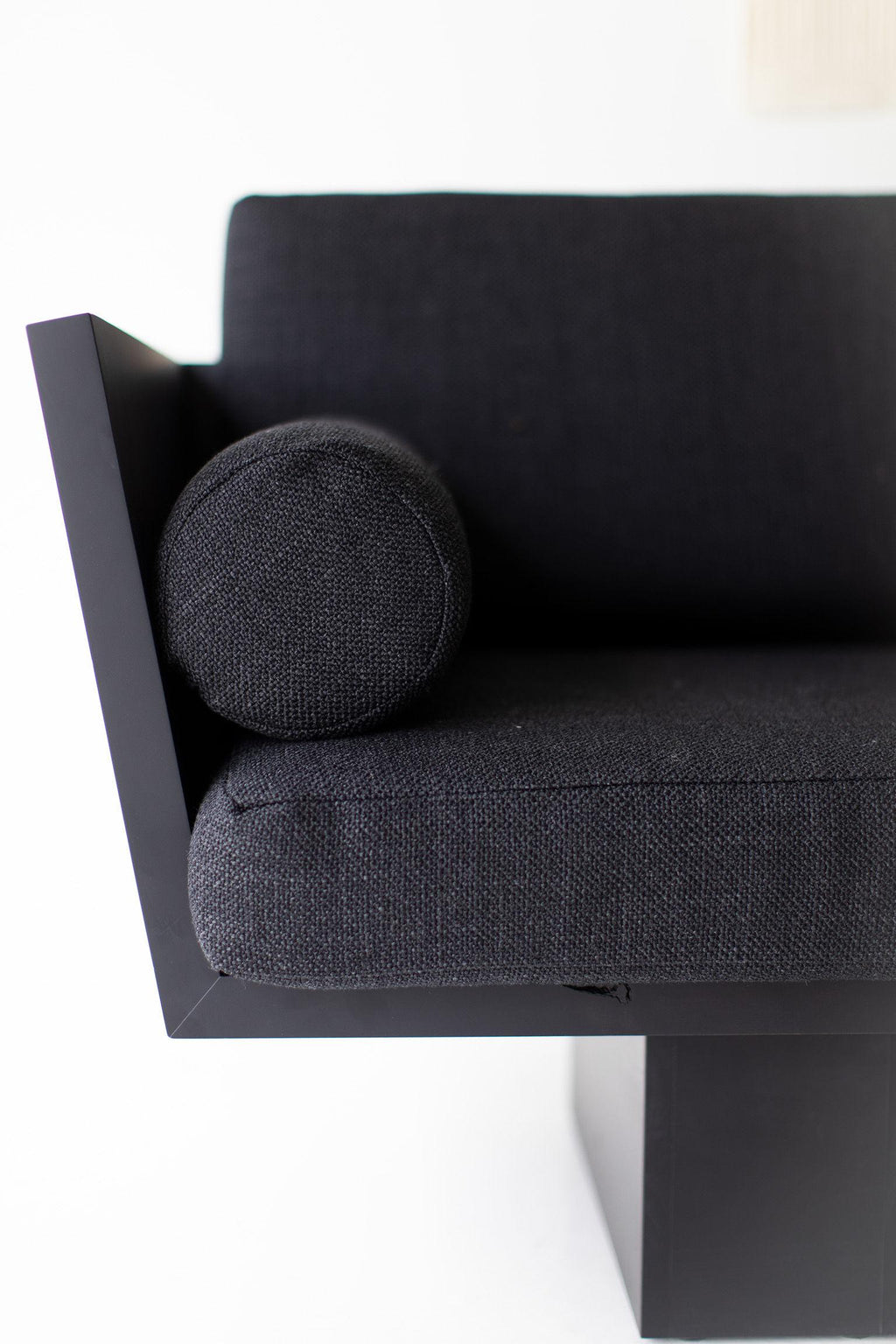 https://a.1stdibscdn.com/suelo-modern-black-sofa-for-sale-picture-16/f_9720/1600440515389/Suelo_Black_Modern_Sofa_1020_16_master.jpg