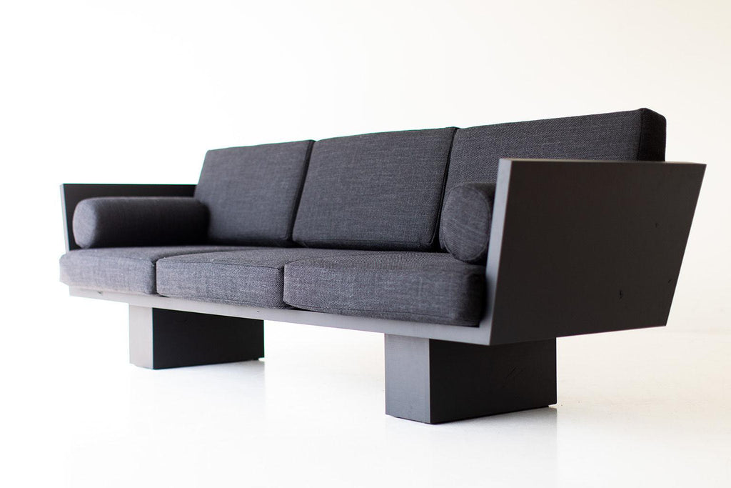 https://a.1stdibscdn.com/suelo-modern-outdoor-sofa-for-sale-picture-4/f_9720/1600712360187/Suelo_Modern_Outdoor_Sofa_04_master.jpg