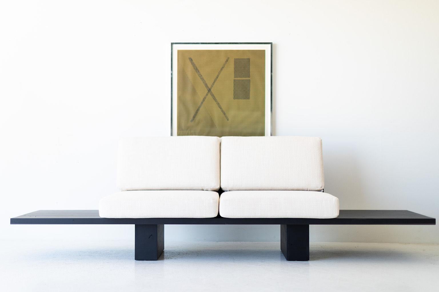 https://a.1stdibscdn.com/suelo-modern-platform-sofa-for-sale-picture-2/f_9720/1626207966606/Suelo_Modern_Platform_Sofa_02_master.jpg