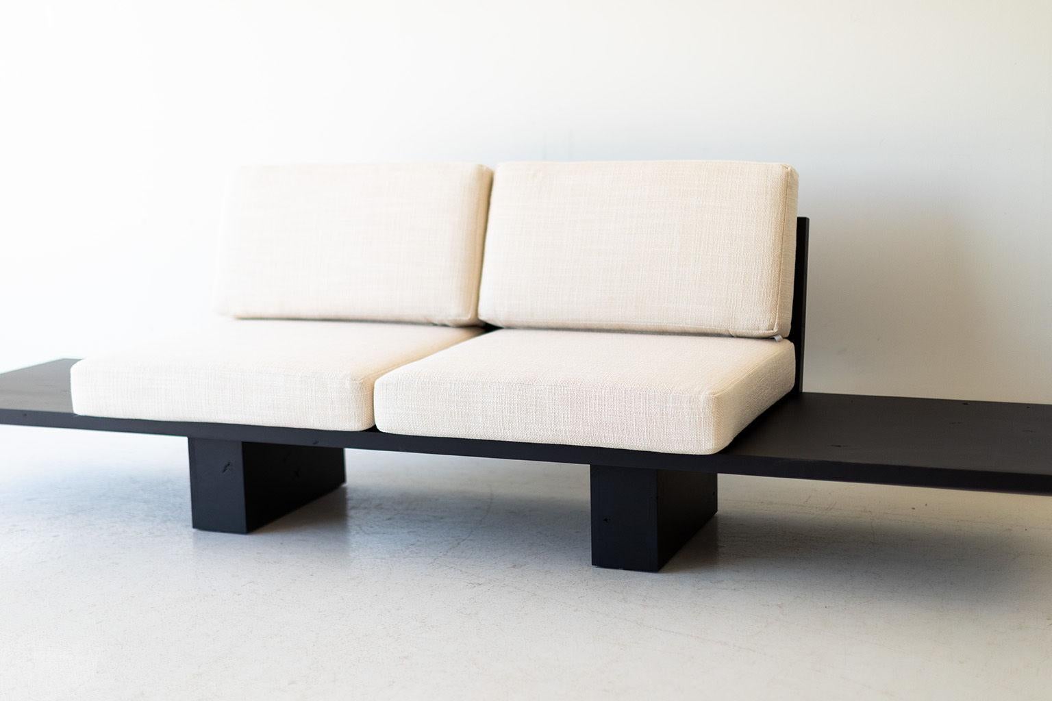 https://a.1stdibscdn.com/suelo-modern-platform-sofa-for-sale-picture-4/f_9720/f_245123921626207995046/Suelo_Modern_Platform_Sofa_04_master.jpg