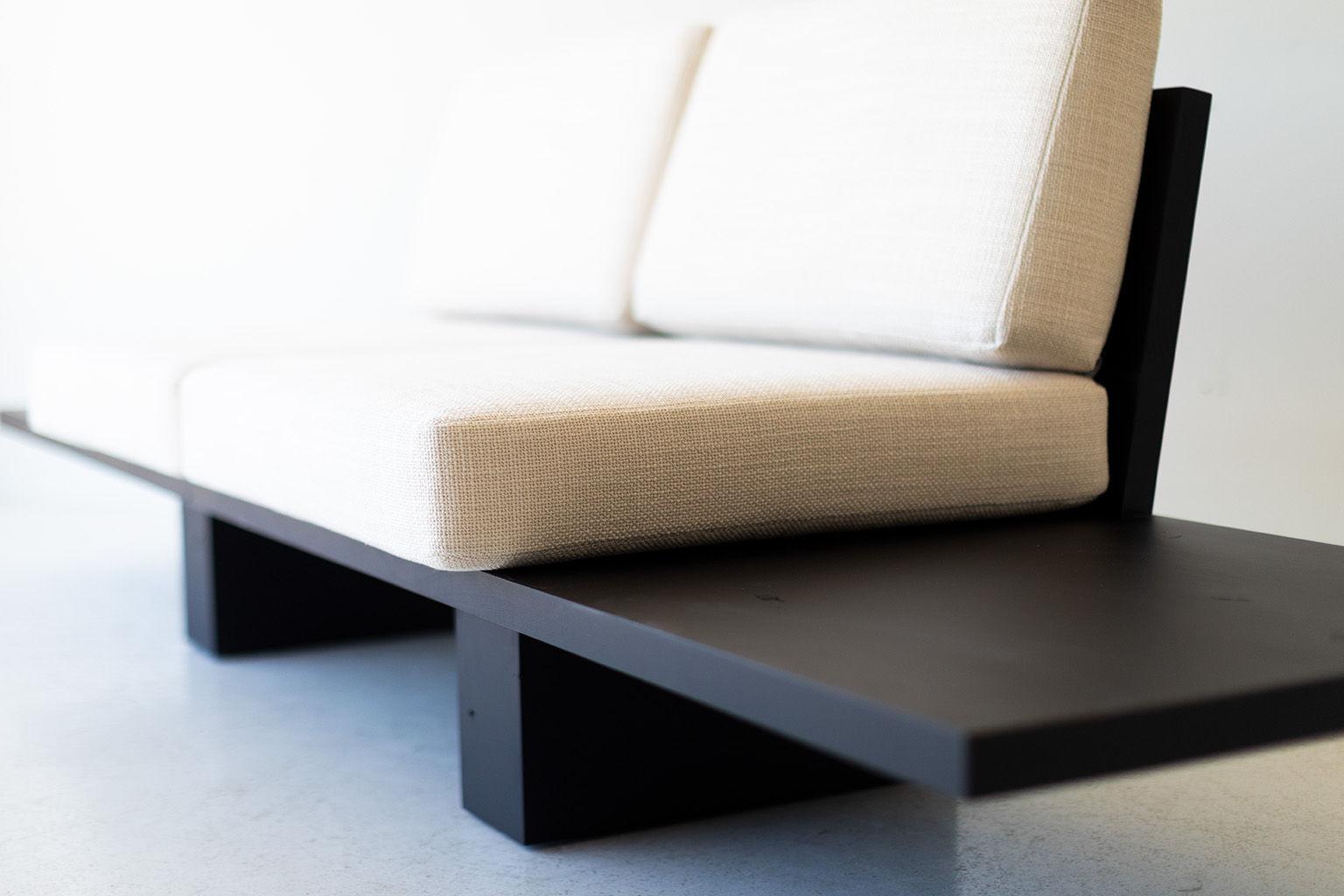 https://a.1stdibscdn.com/suelo-modern-platform-sofa-for-sale-picture-5/f_9720/f_245123921626207996049/Suelo_Modern_Platform_Sofa_05_master.jpg