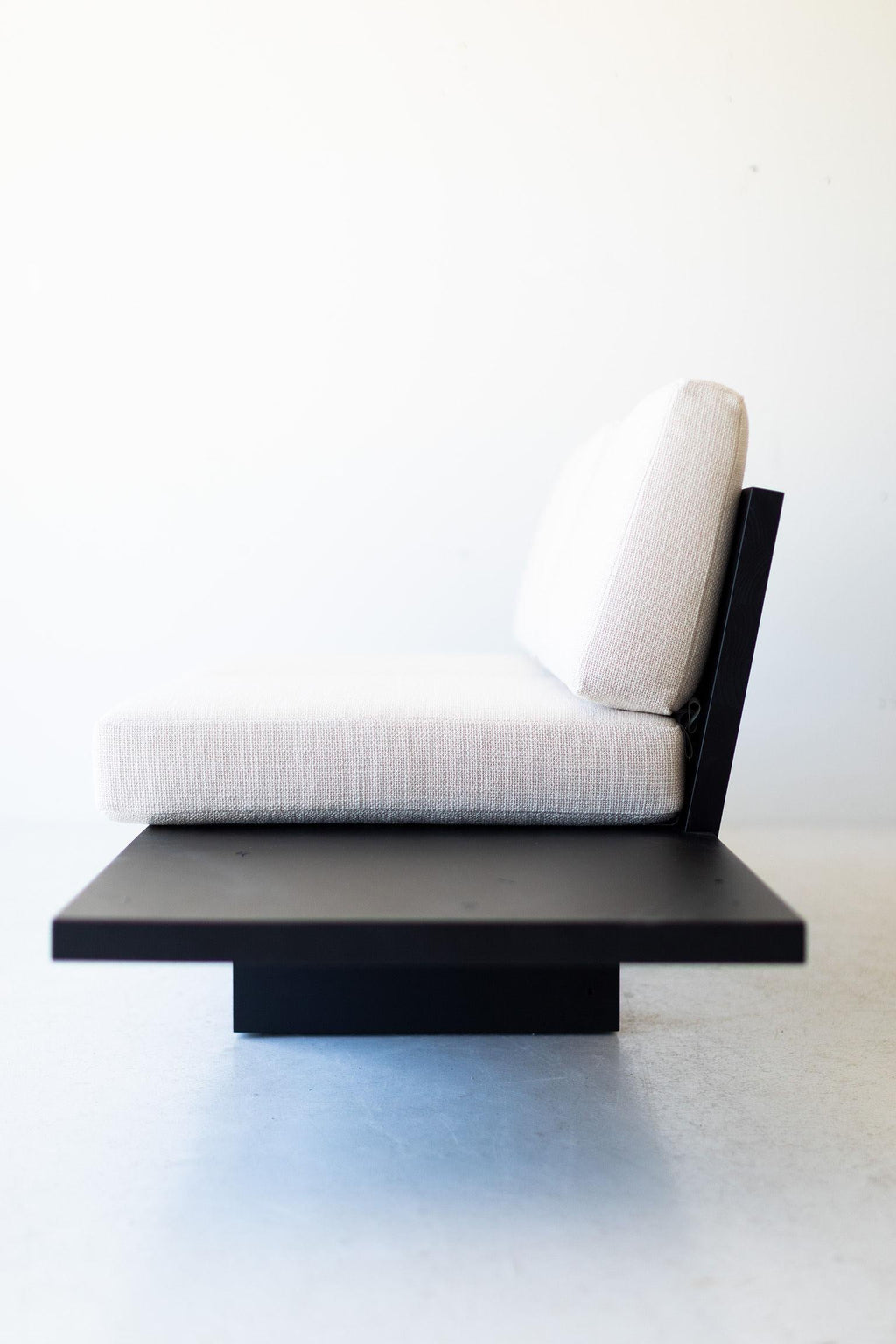 https://a.1stdibscdn.com/suelo-modern-platform-sofa-for-sale-picture-6/f_9720/f_245123921626207996784/Suelo_Modern_Platform_Sofa_06_master.jpg