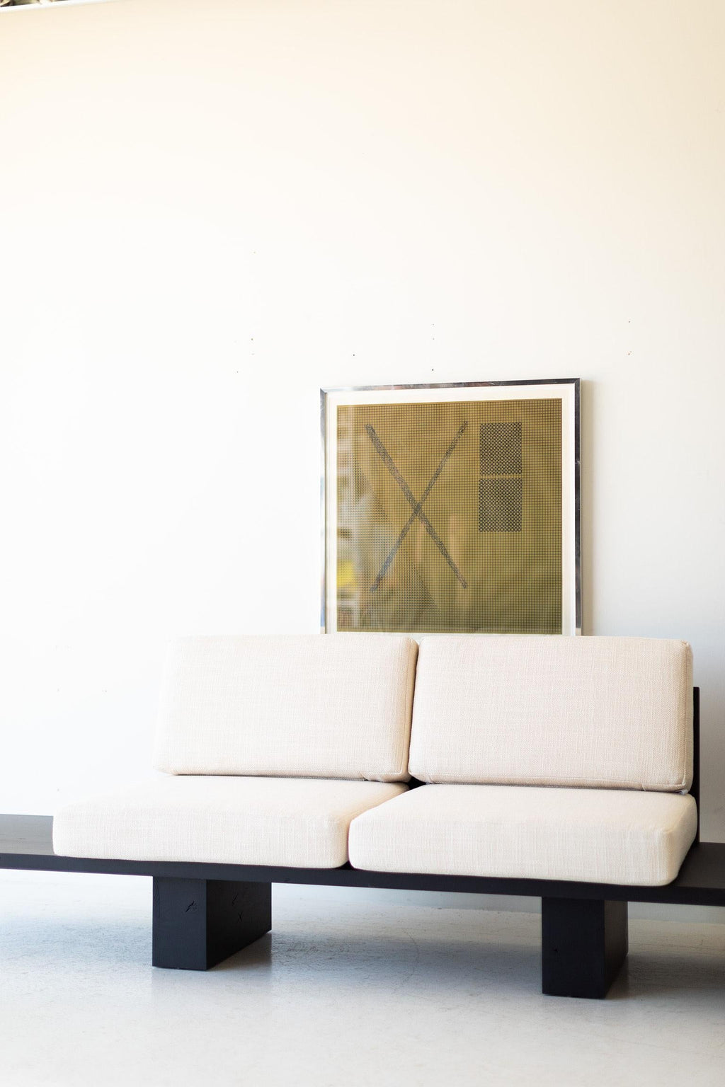 https://a.1stdibscdn.com/suelo-modern-platform-sofa-for-sale-picture-11/f_9720/f_245123921626208000029/Suelo_Modern_Platform_Sofa_11_master.jpg