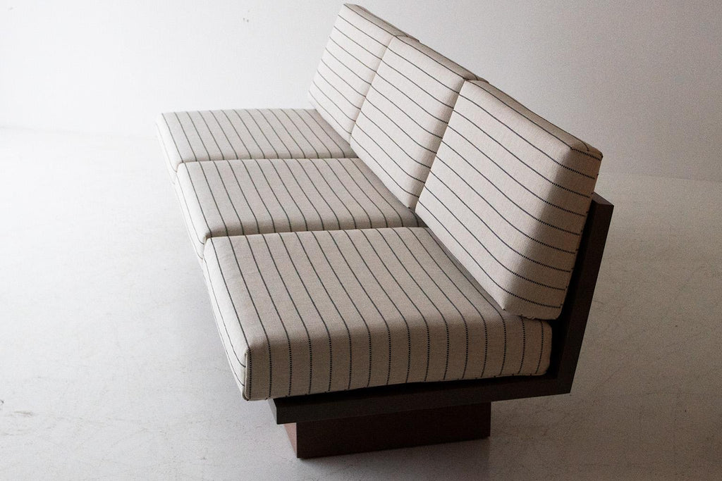 https://a.1stdibscdn.com/suelo-outdoor-armless-sofa-for-sale-picture-4/f_9720/f_275006421645626405552/Suelo_Outdoor_Armless_Sofa_04_master.jpg