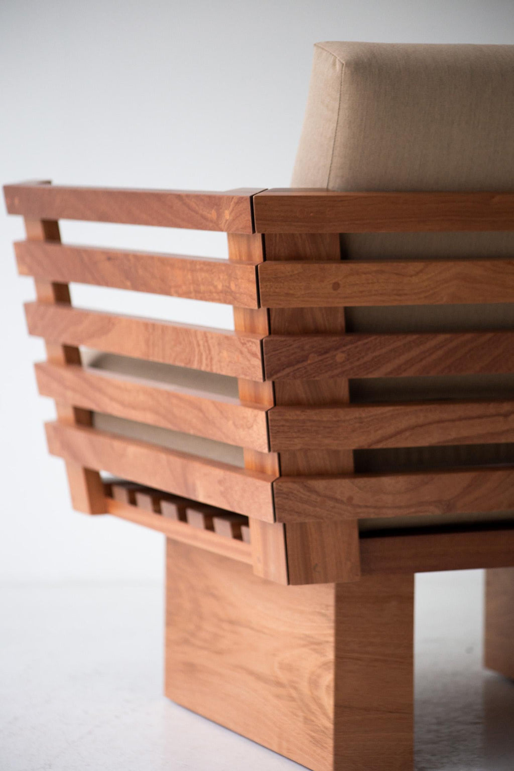 https://a.1stdibscdn.com/suelo-slatted-outdoor-lounge-chair-for-sale-picture-5/f_9720/f_279221921648062625728/Suelo_Slatted_Outdoor_Lounge_Chair_05_master.jpg