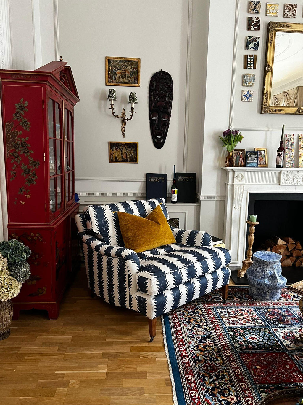 https://a.1stdibscdn.com/susan-osbourne-pair-of-gainsborough-armchairs-in-green-linen-howard-style-for-sale-picture-15/f_107472/f_484673021773939631640/Susan_Osbourne_Gainsborough_Client_02_master.JPG
