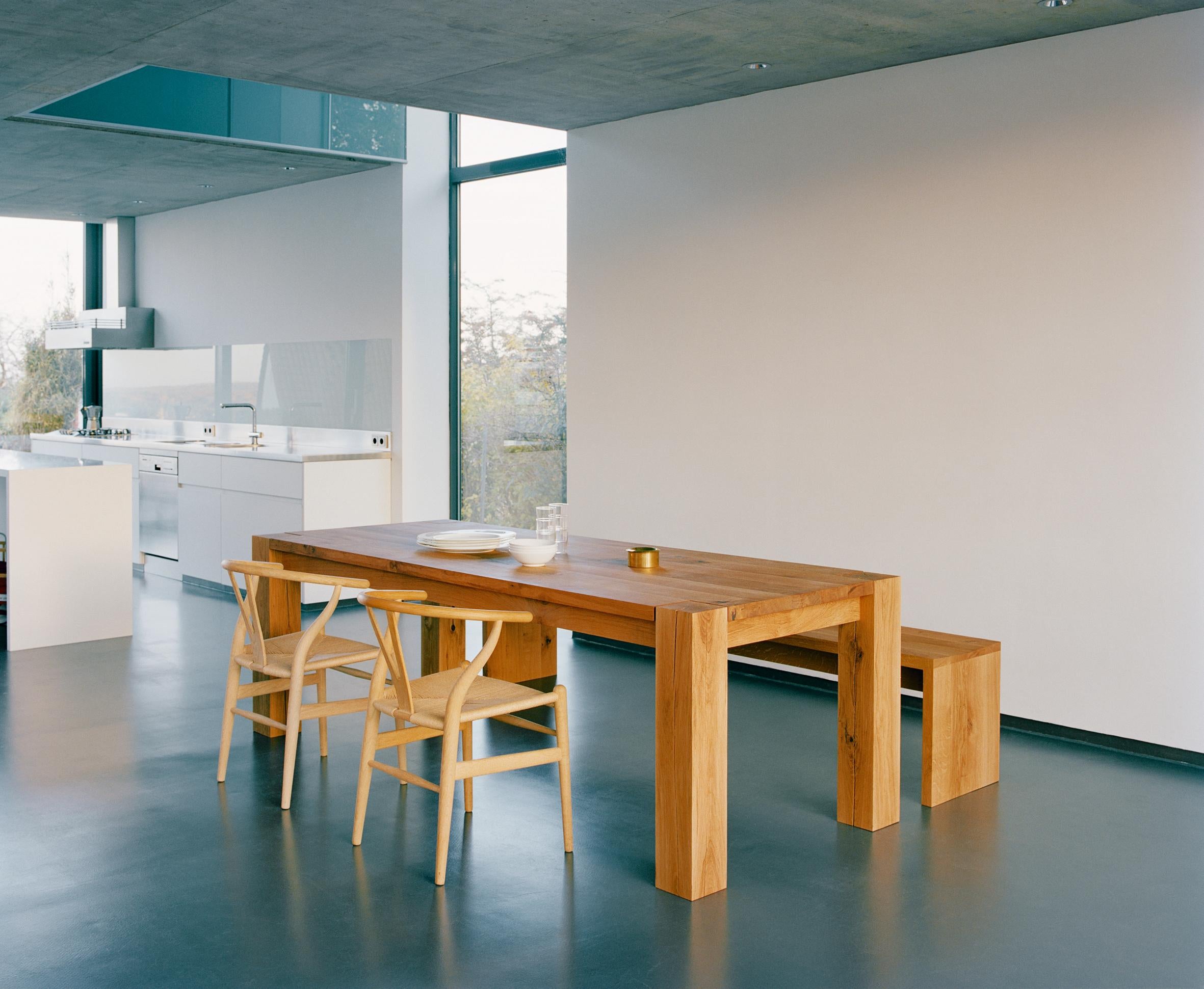 https://a.1stdibscdn.com/e15-bigfoot-table-by-philipp-mainzer-for-sale-picture-9/12330573/f_152593711561713712375/TA04_BIGFOOT_BE01_CALLE_master.jpg