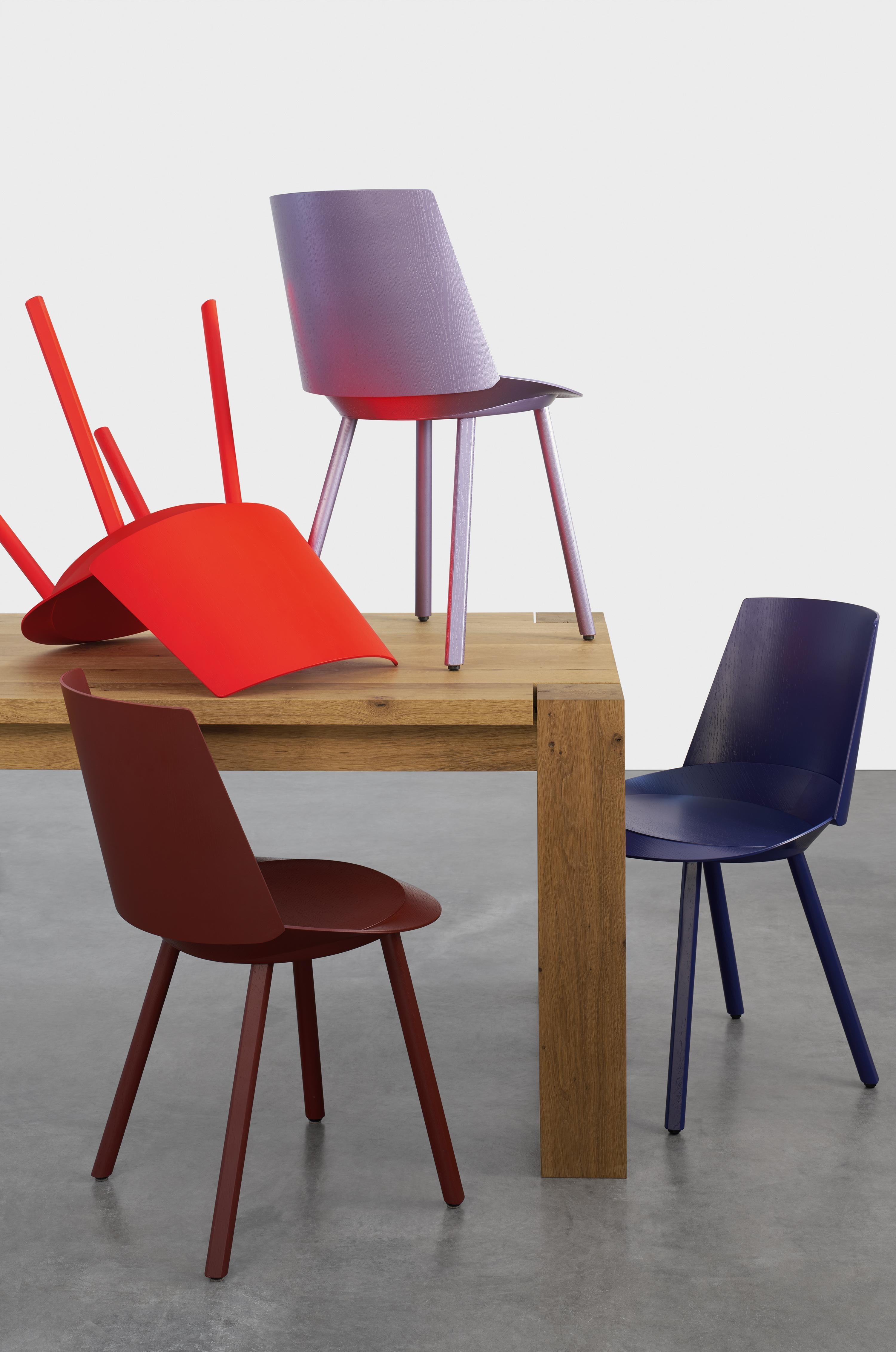 https://a.1stdibscdn.com/e15-bigfoot-table-by-philipp-mainzer-for-sale-picture-8/12330573/f_152593711561713684352/TA04_BIGFOOT_CH04_HOUDINI_oxide_red_neon_red_astro_violet_lapis_blue_master.jpg