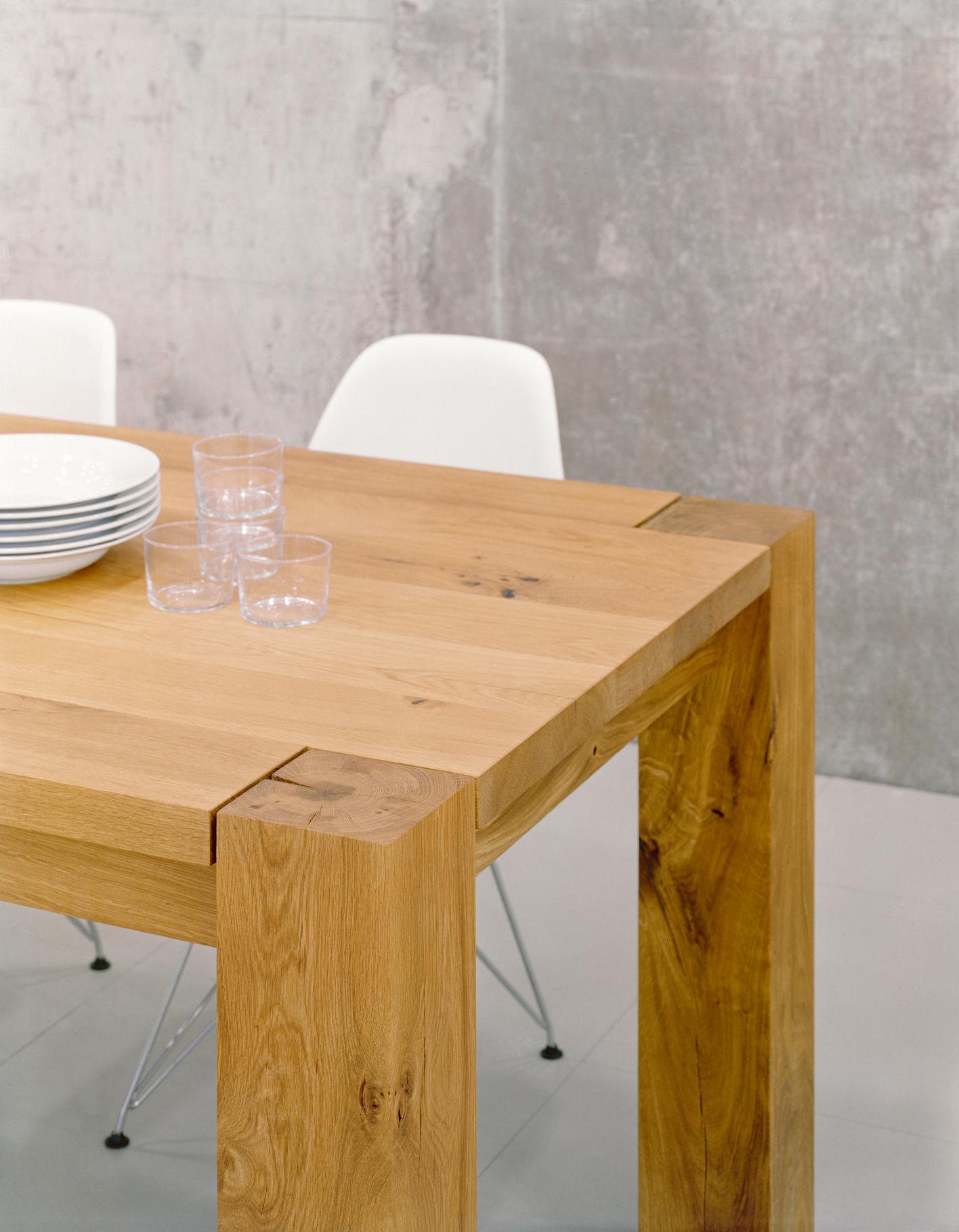 https://a.1stdibscdn.com/e15-bigfoot-table-by-philipp-mainzer-for-sale-picture-6/12330573/f_152593711561713671651/TA04_BIGFOOT_detail_master.jpg