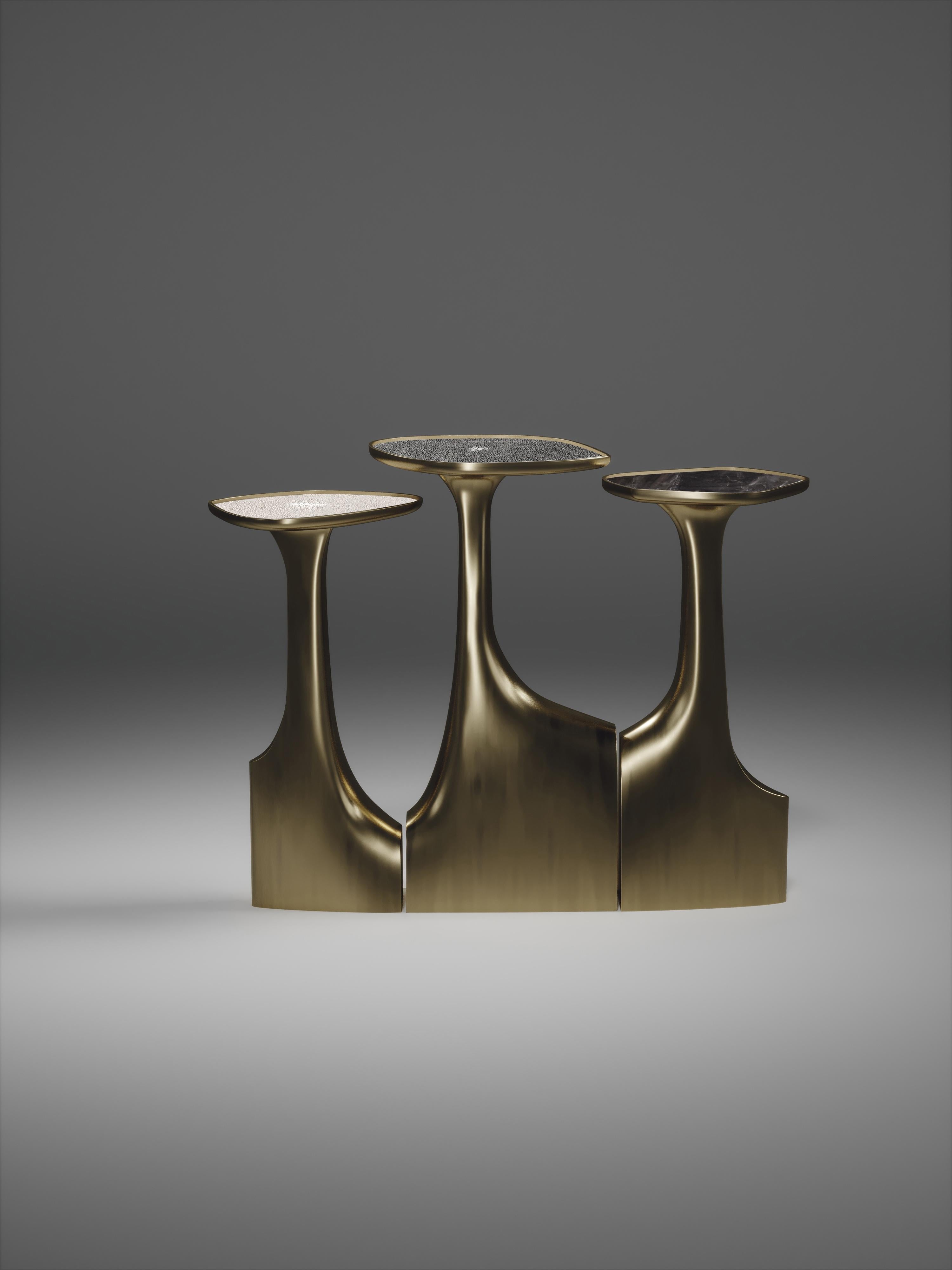 https://a.1stdibscdn.com/shell-dining-table-with-bronze-patina-brass-accents-by-ry-augousti-for-sale-picture-18/f_45491/f_333802821679290760308/TABLE_3_V_D156_master.jpg