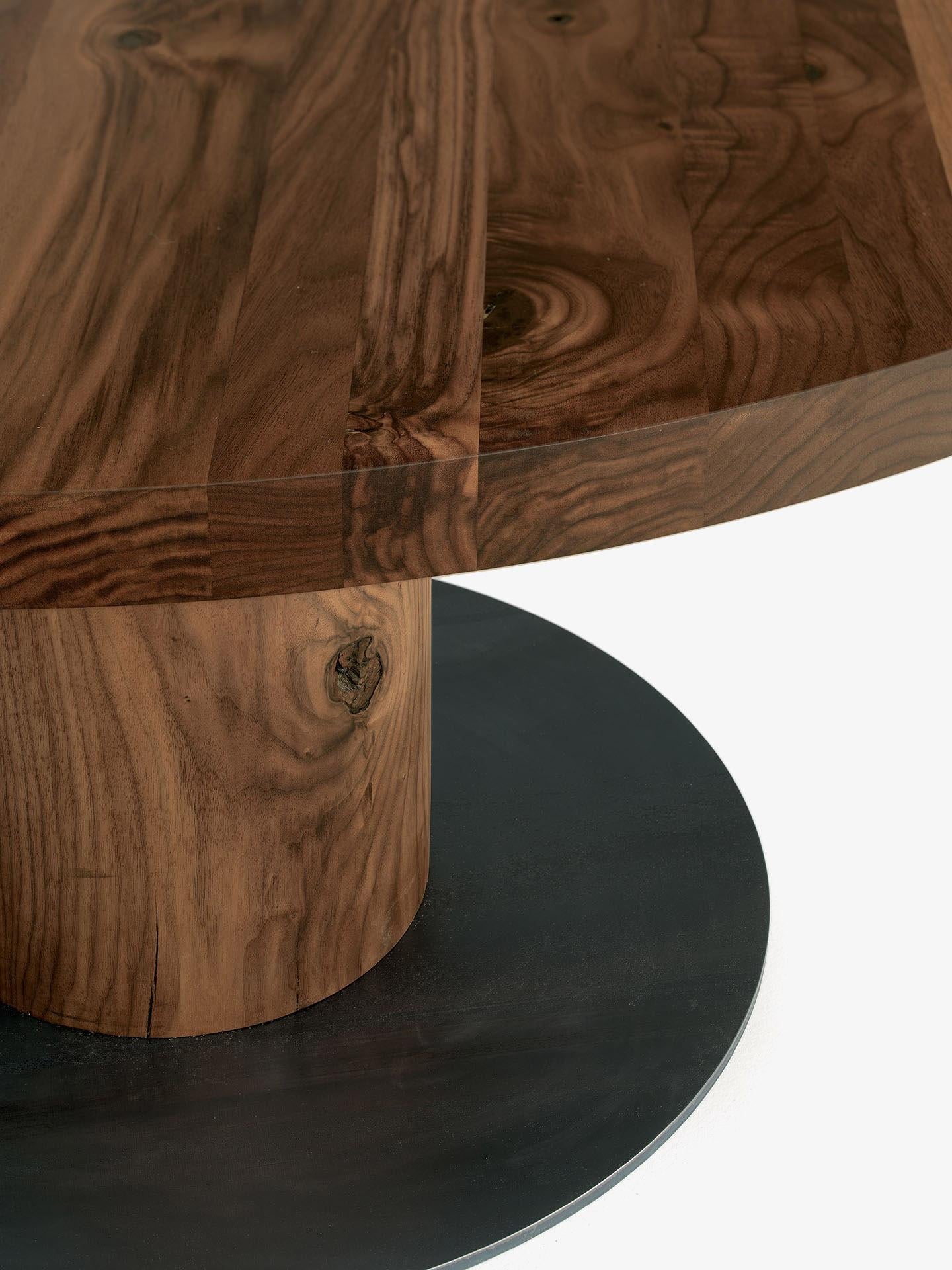 https://a.1stdibscdn.com/solid-wood-round-dining-table-with-metal-base-for-sale-picture-3/f_27693/f_434715121738669417713/TAVOLI_BOSS_EXECUTIVE_ROTONDO_03_01_master.jpg