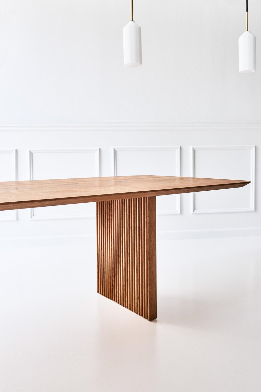 https://a.1stdibscdn.com/customizable-dining-table-ten-400-natural-oak-for-sale-picture-4/f_31233/f_278135521647429224126/TEN_TABLE_3_master.jpeg