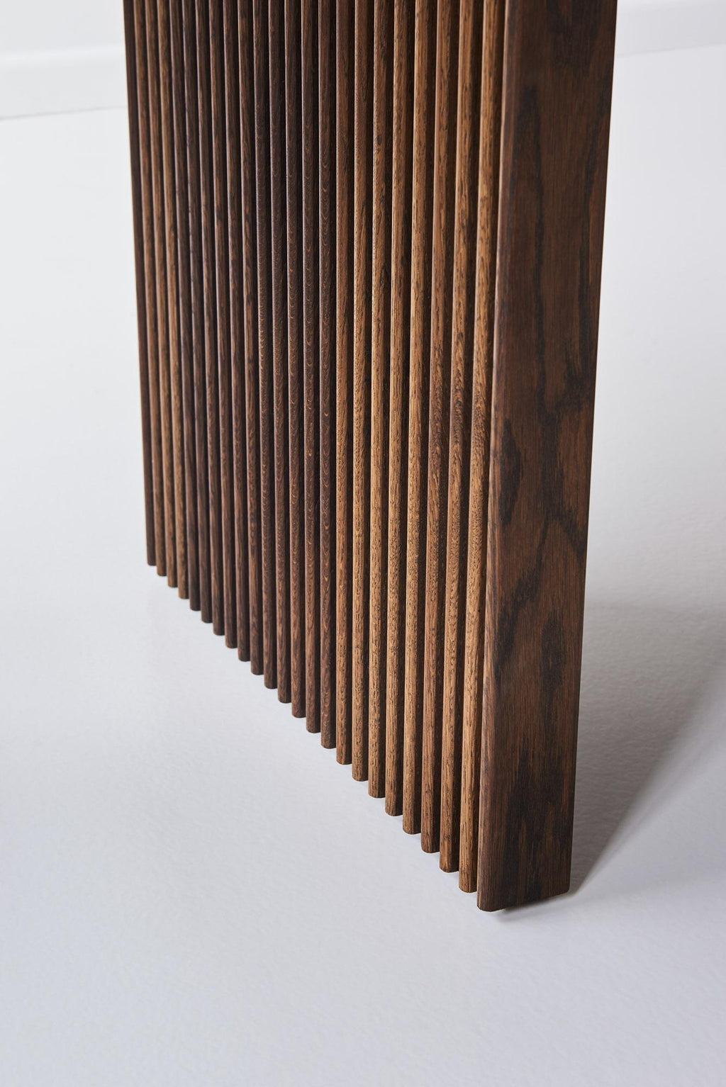 https://a.1stdibscdn.com/contemporary-oval-ten-table-400-smoked-oak-or-walnut-for-sale-picture-9/f_31233/f_333900221679330310648/TEN_TABLE_B105xL270_smoked_oak_LB12_master.jpg