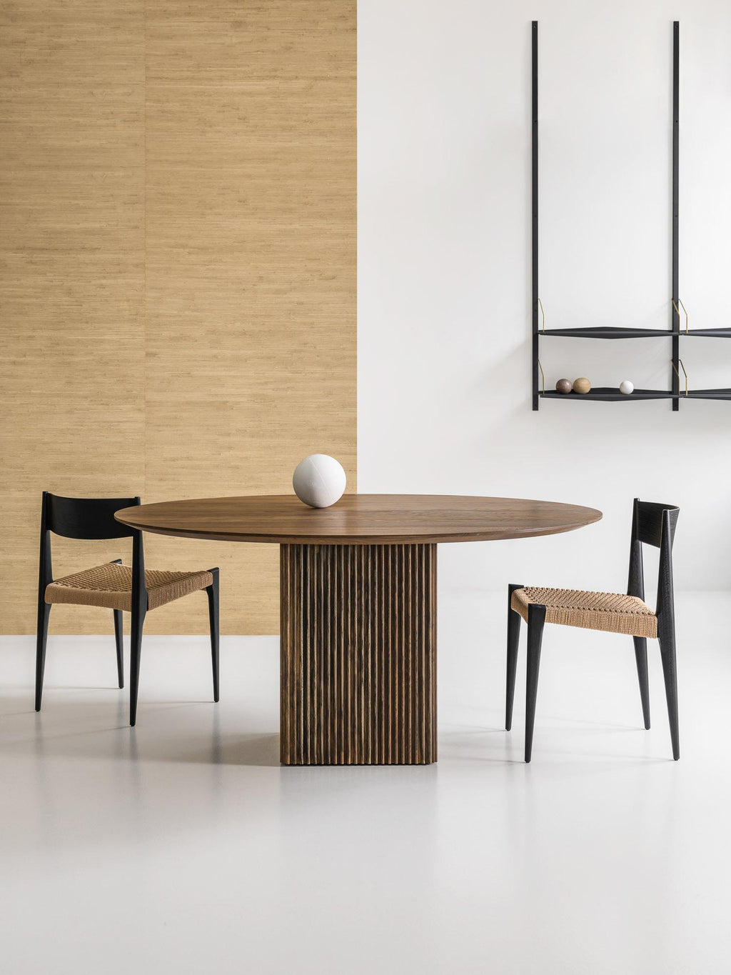 https://a.1stdibscdn.com/customizable-round-dining-table-ten-more-sizes-more-wood-finishes-for-sale-picture-6/f_31233/f_231337821616860859891/TEN_TABLE_ROUND_150_smoked_oak_with_PIA_CHAIR_II14_master.jpg