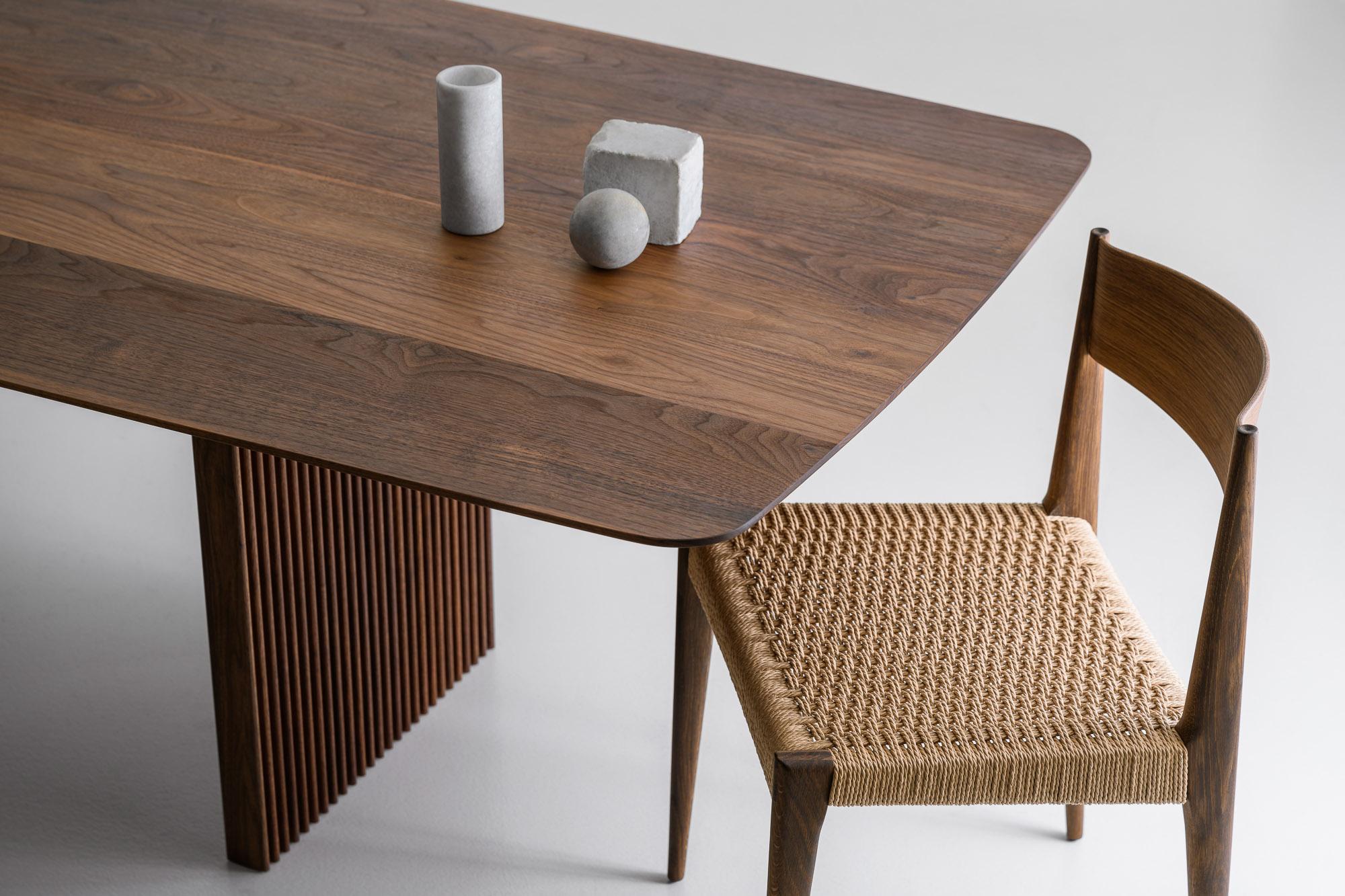 https://a.1stdibscdn.com/customizable-dining-table-ten-240-smoked-oak-or-walnut-for-sale-picture-5/f_31233/f_278119521647422410047/TEN_TABLE_smoked_oak_300x105cm_II21_master.jpg