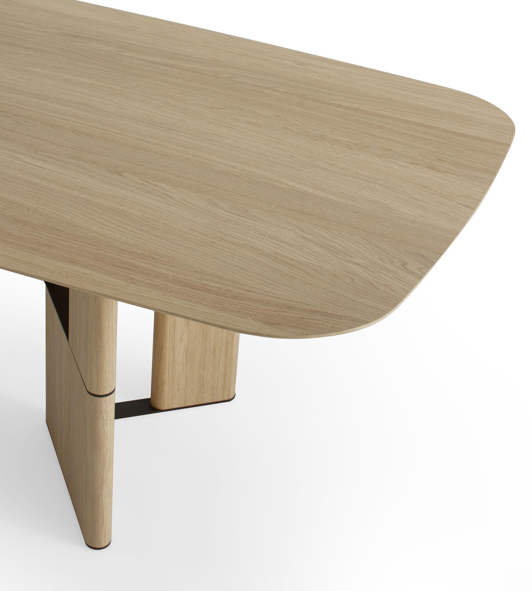 https://a.1stdibscdn.com/tetris-oak-dining-table-10-seats-by-morica-design-for-sale-picture-8/f_12192/f_449155821746635987087/TET_DI_RN_RN_MB_dettaglio04_1800x2000_master.jpg