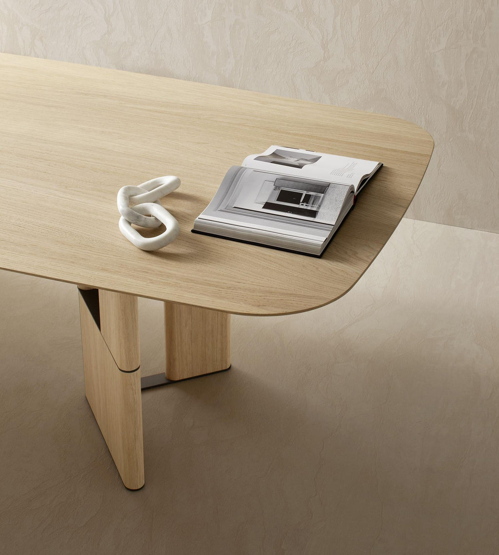 https://a.1stdibscdn.com/tetris-oak-dining-table-10-seats-by-morica-design-for-sale-picture-5/f_12192/f_449155821746635987174/TET_DI_RN_RN_MB_sambiente04_1800x2000_master.jpg