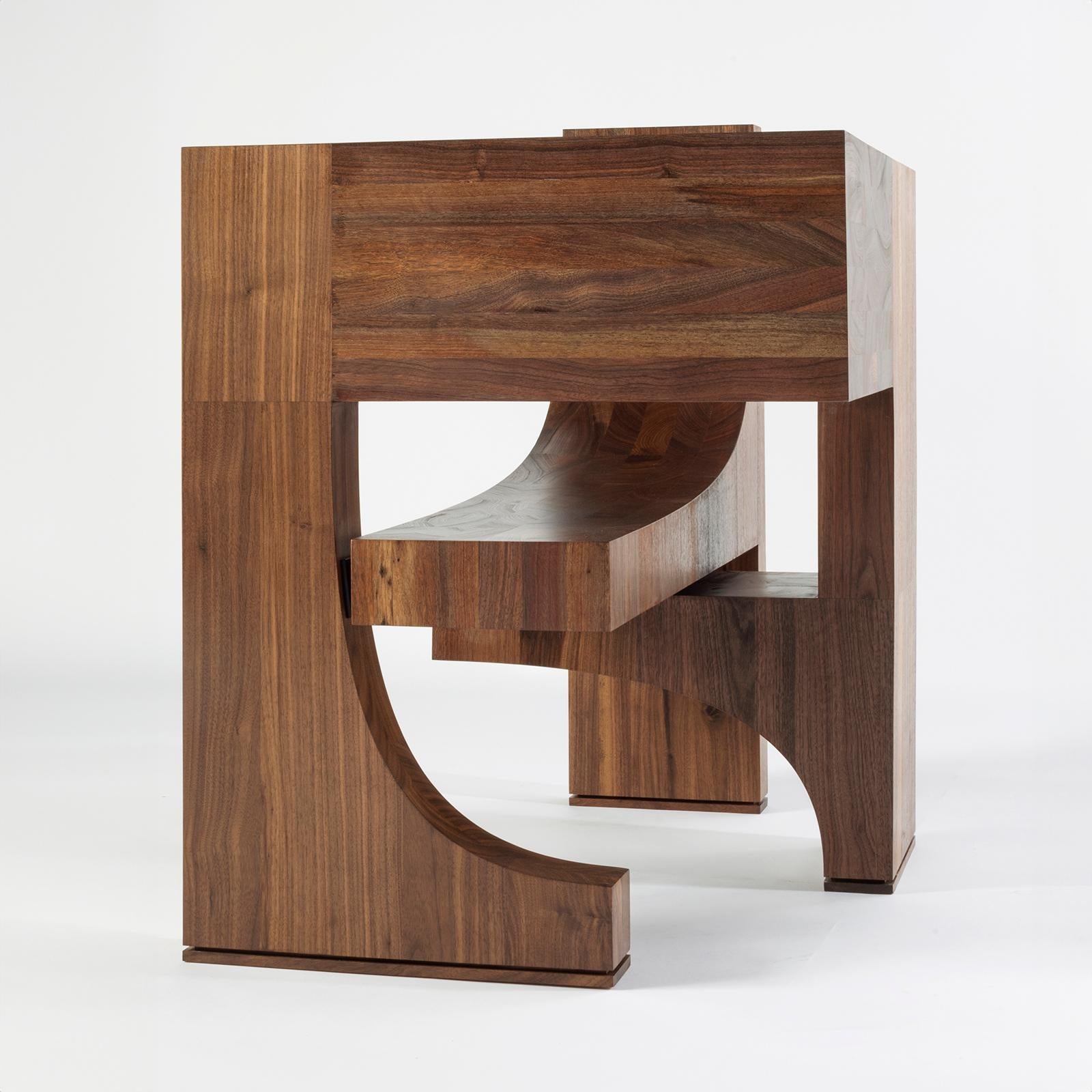 https://a.1stdibscdn.com/epoca-sculptural-armchair-in-solid-walnut-hand-made-in-italy-for-sale-picture-6/f_20243/f_402147121718648633147/TRESPOLO_EPOCA05_PH_SERENA_ELLER_master.jpg