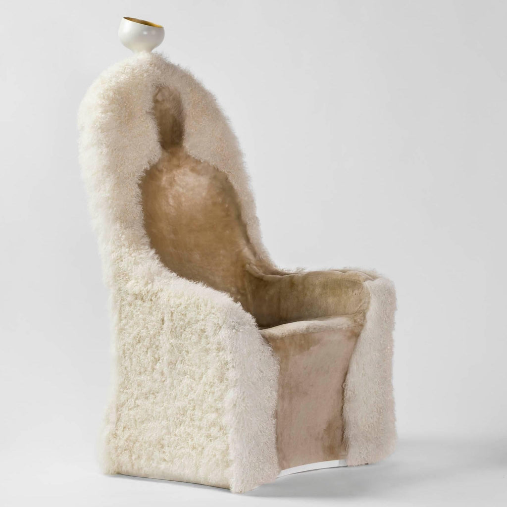 https://a.1stdibscdn.com/limited-edition-salvador-dali-armchair-invisible-personage-for-sale-picture-2/f_14272/f_391795821712562057642/TRES_CUARTOS_DELANTERA_master.jpg