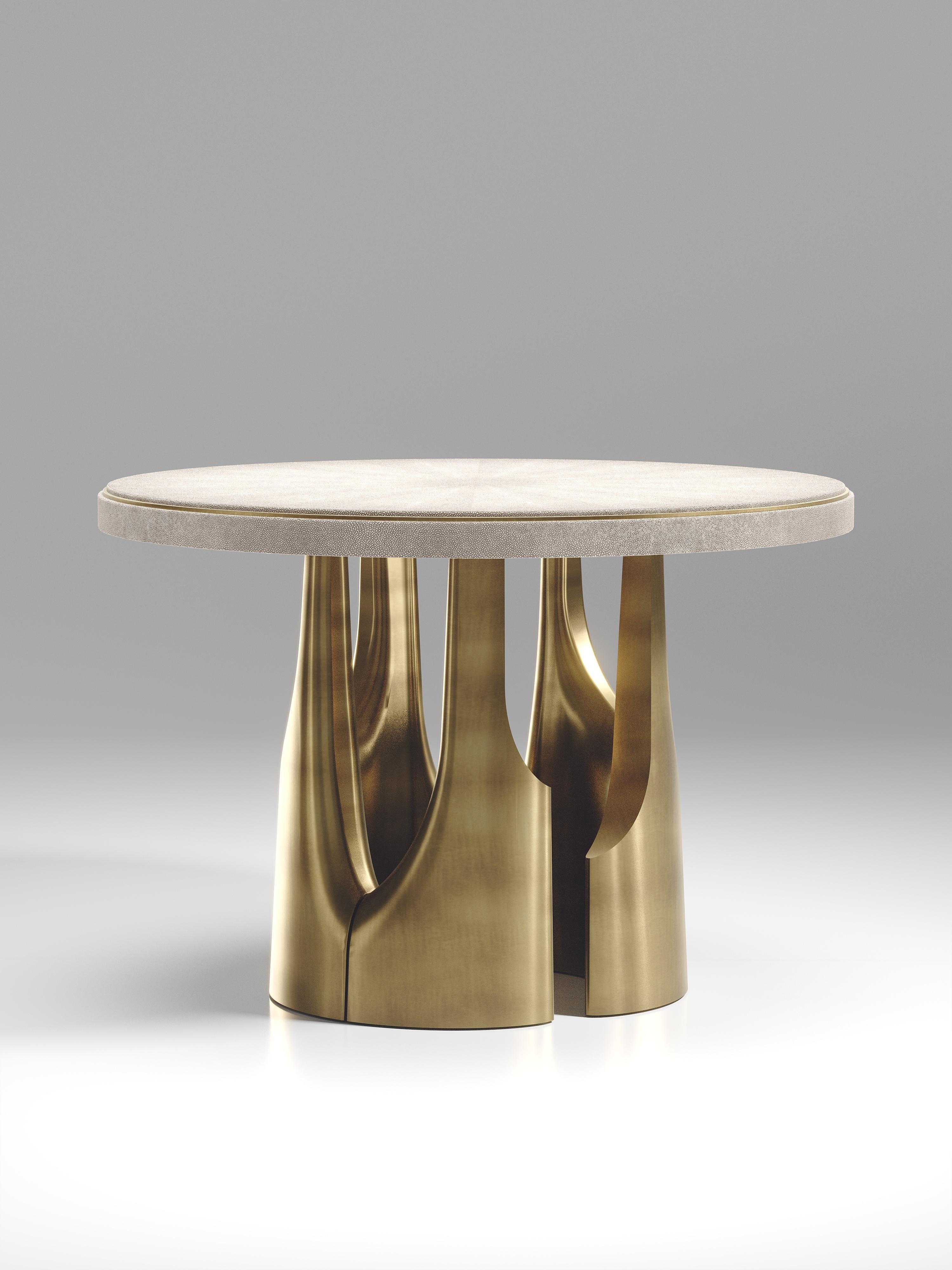 https://a.1stdibscdn.com/shagreen-breakfast-table-with-bronze-patina-brass-accents-by-ry-augousti-for-sale-picture-3/f_45491/f_333196421678927688151/TRIPTIQUE_BRG_D1_FRONT_jpg_0002_master.jpg