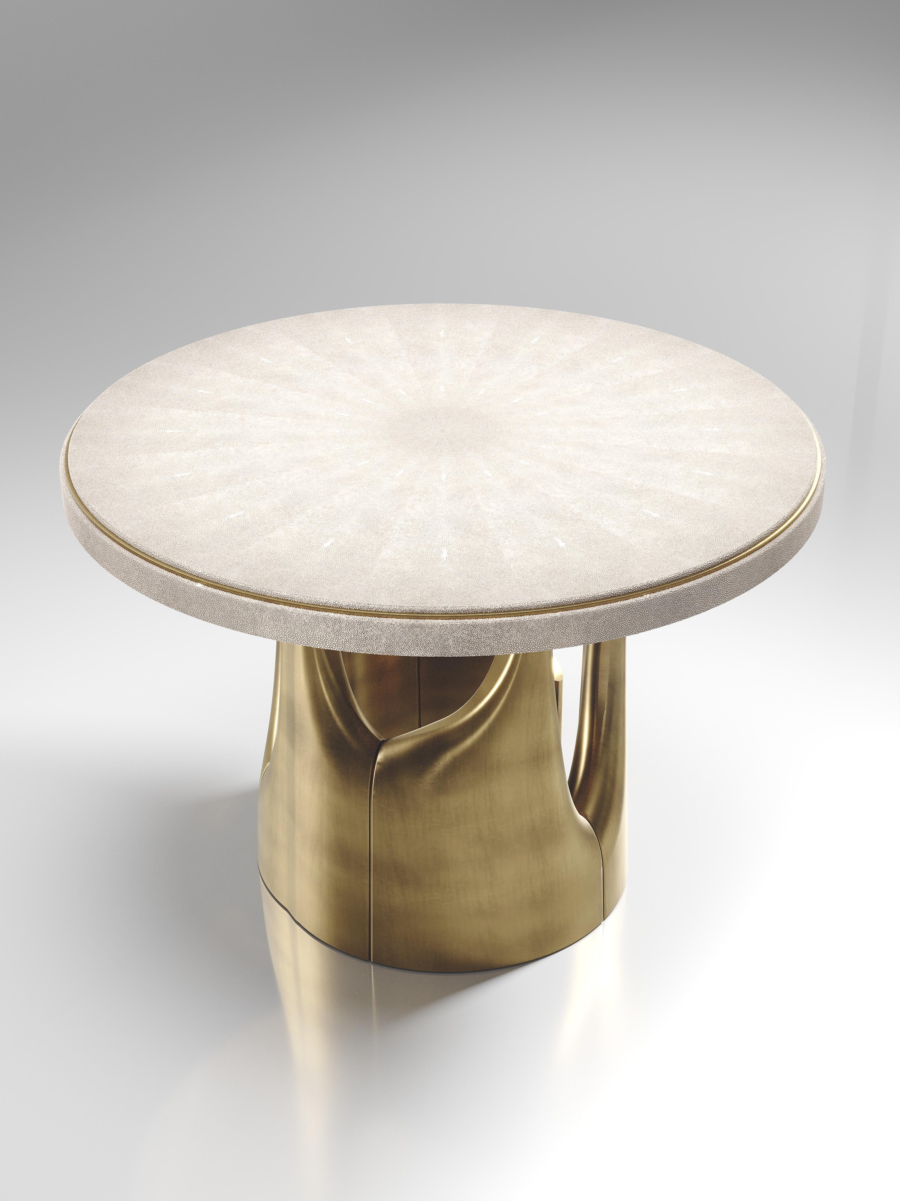 https://a.1stdibscdn.com/shell-inlaid-breakfast-table-with-bronze-patina-brass-accents-by-ry-augousti-for-sale-picture-6/f_45491/f_333217821678954403188/TRIPTIQUE_BRG_D1_SIDE0001_master.jpg