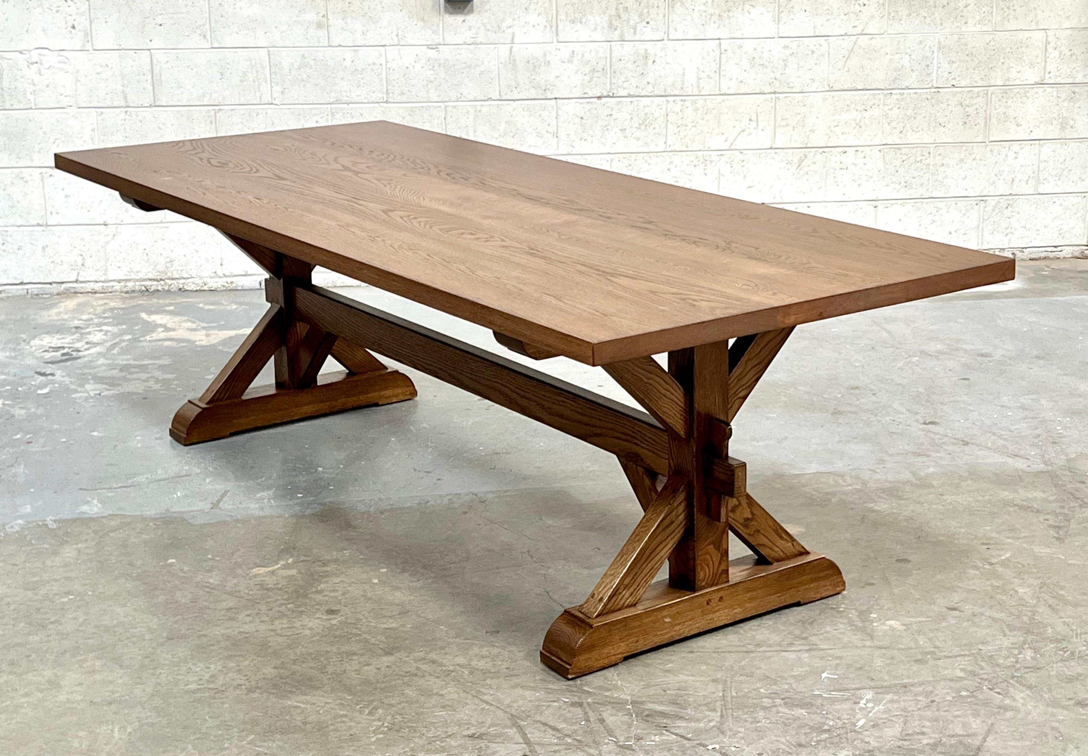 https://a.1stdibscdn.com/custom-oak-farm-table-for-sale-picture-5/f_8065/f_355943021691425347211/TT19_2_4_master.jpg