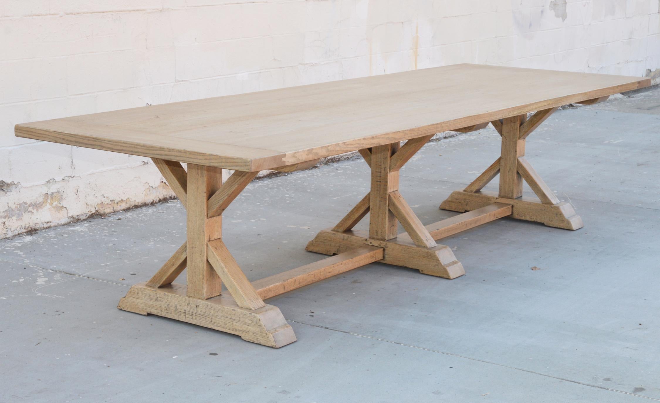 https://a.1stdibscdn.com/custom-farm-table-in-white-oak-built-to-order-by-petersen-antiques-for-sale-picture-12/f_8065/1591271727707/TT19_4_master.jpg