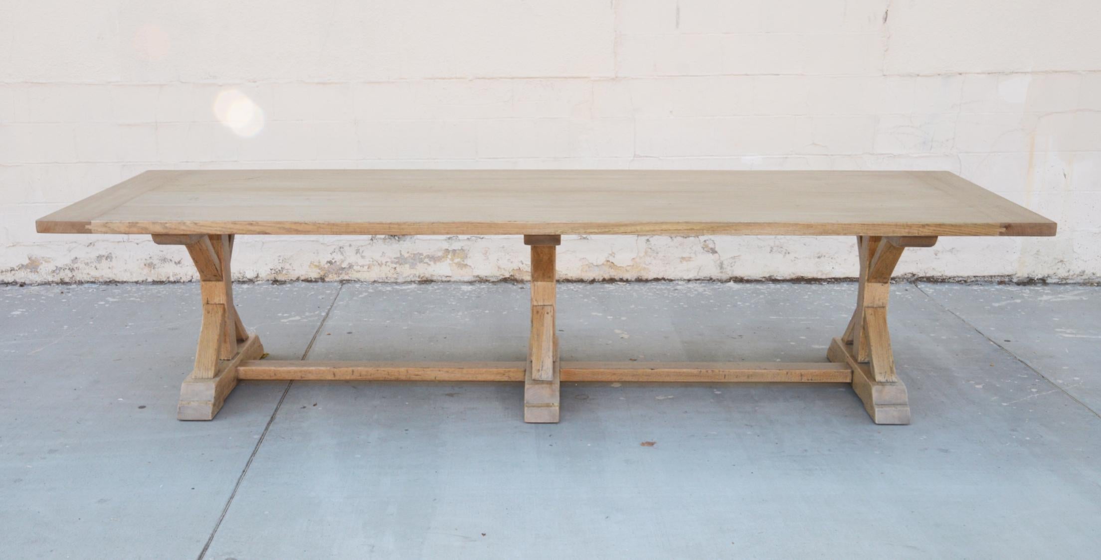 https://a.1stdibscdn.com/custom-farm-table-in-white-oak-built-to-order-by-petersen-antiques-for-sale-picture-3/f_8065/1591271741116/TT19_7_master.jpg