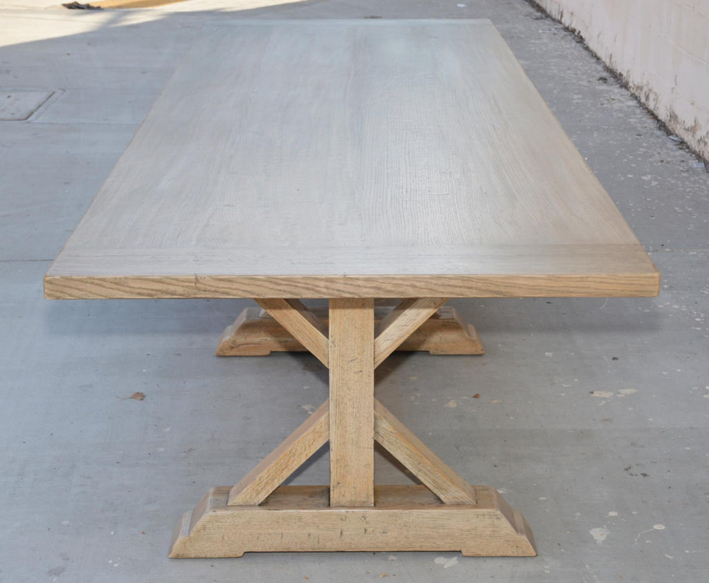 https://a.1stdibscdn.com/custom-farm-table-in-white-oak-built-to-order-by-petersen-antiques-for-sale-picture-8/f_8065/1591271731792/TT19_8_master.jpg