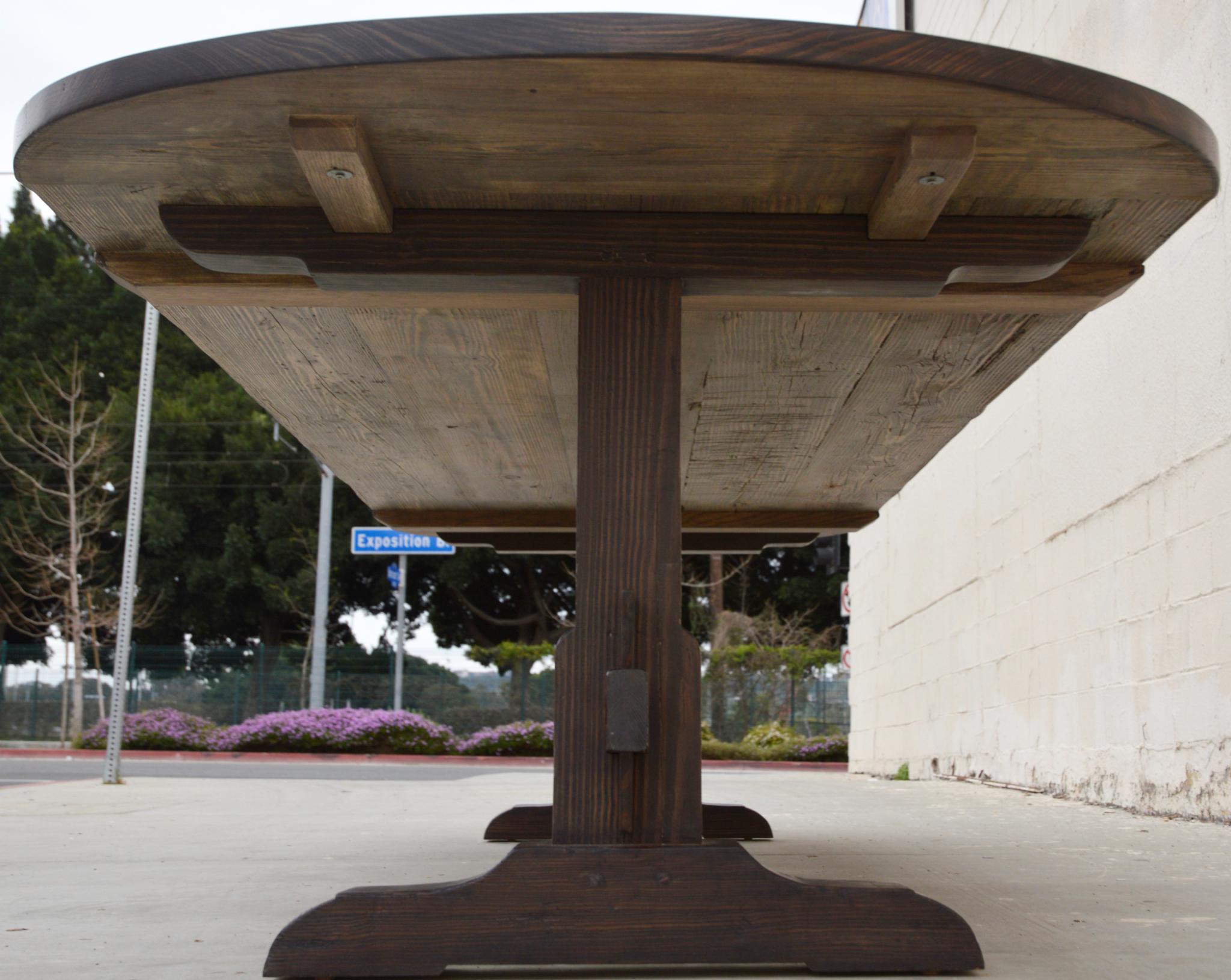 https://a.1stdibscdn.com/racetrack-trestle-table-made-from-reclaimed-pine-for-sale-picture-9/f_8065/f_156713011564597541217/TT2RT_11_master.jpg