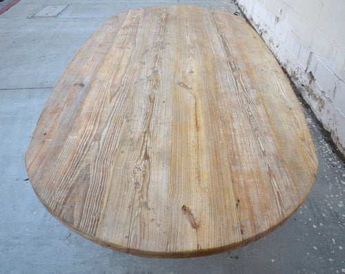 https://a.1stdibscdn.com/racetrack-farm-table-made-from-reclaimed-pine-for-sale-picture-3/f_8065/1568301069065/TT2RT_1_master.jpg