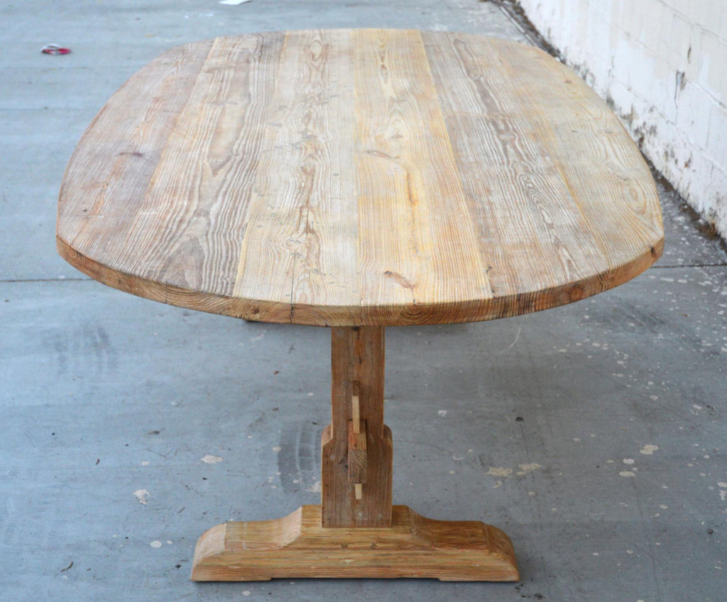 https://a.1stdibscdn.com/racetrack-farm-table-made-from-reclaimed-pine-for-sale-picture-8/f_8065/1568301087533/TT2RT_9_master.jpg