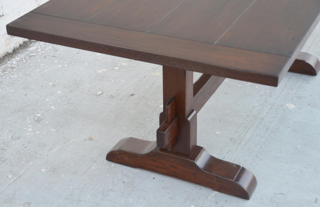 https://a.1stdibscdn.com/expandable-trestle-table-made-from-walnut-for-sale-picture-7/f_8065/1585226830932/TT2_3_master.jpg