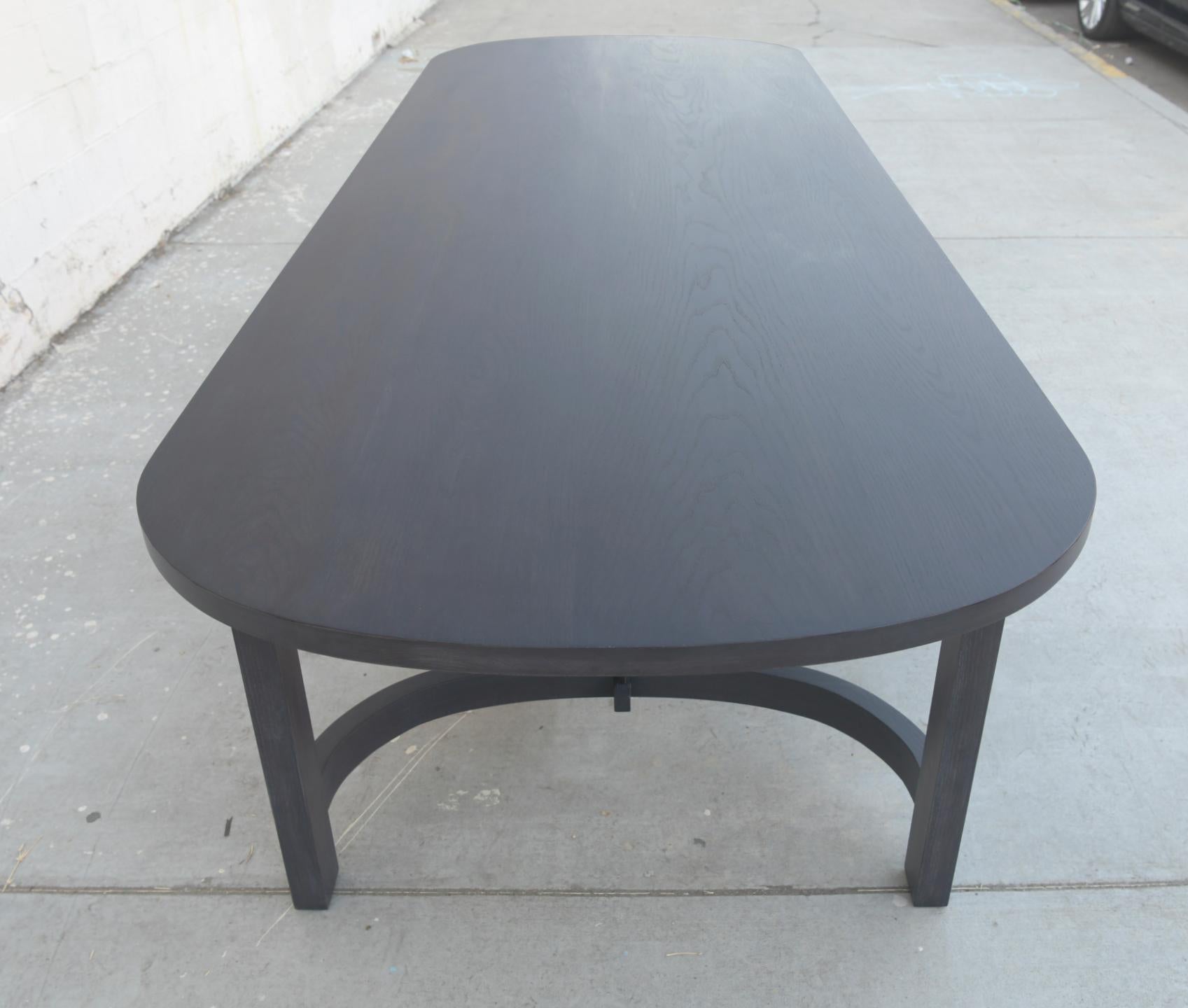 https://a.1stdibscdn.com/oak-racetrack-table-with-curved-stretcher-for-sale-picture-4/f_8065/1575554289178/TTR1_13_master.jpg