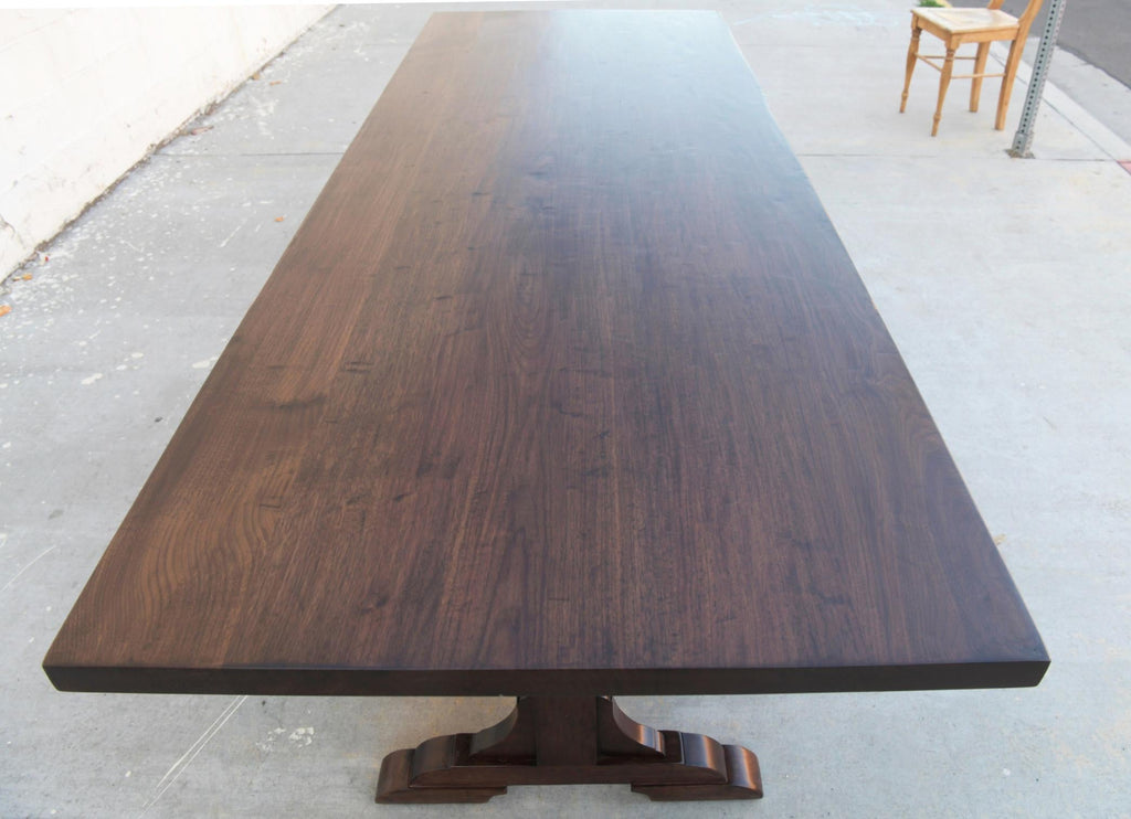 https://a.1stdibscdn.com/custom-walnut-dining-table-for-sale-picture-12/f_8065/1582901719370/TTTED2_16_master.jpg
