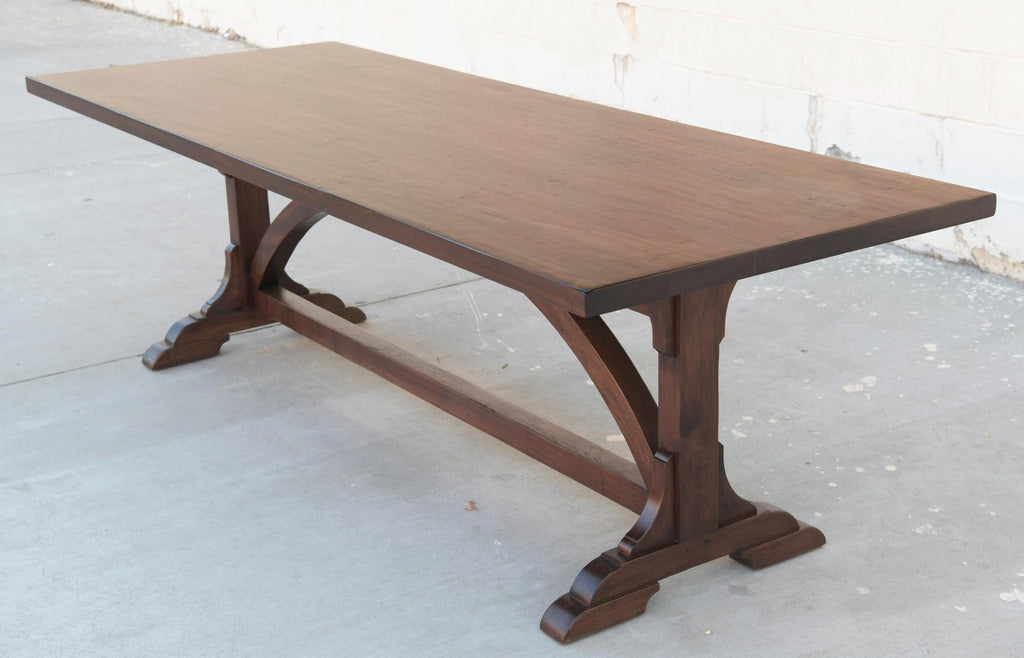 https://a.1stdibscdn.com/custom-walnut-dining-table-for-sale-picture-13/f_8065/1582901700537/TTTED2_2_master.jpg
