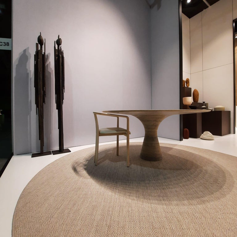 https://a.1stdibscdn.com/port-saint-laurent-contemporary-oval-marble-dining-table-290-75-for-sale-picture-19/f_12192/f_363853821750109337540/TWIN_Angelo_M_table_in_Travertino_Silver_master.jpeg?width=768