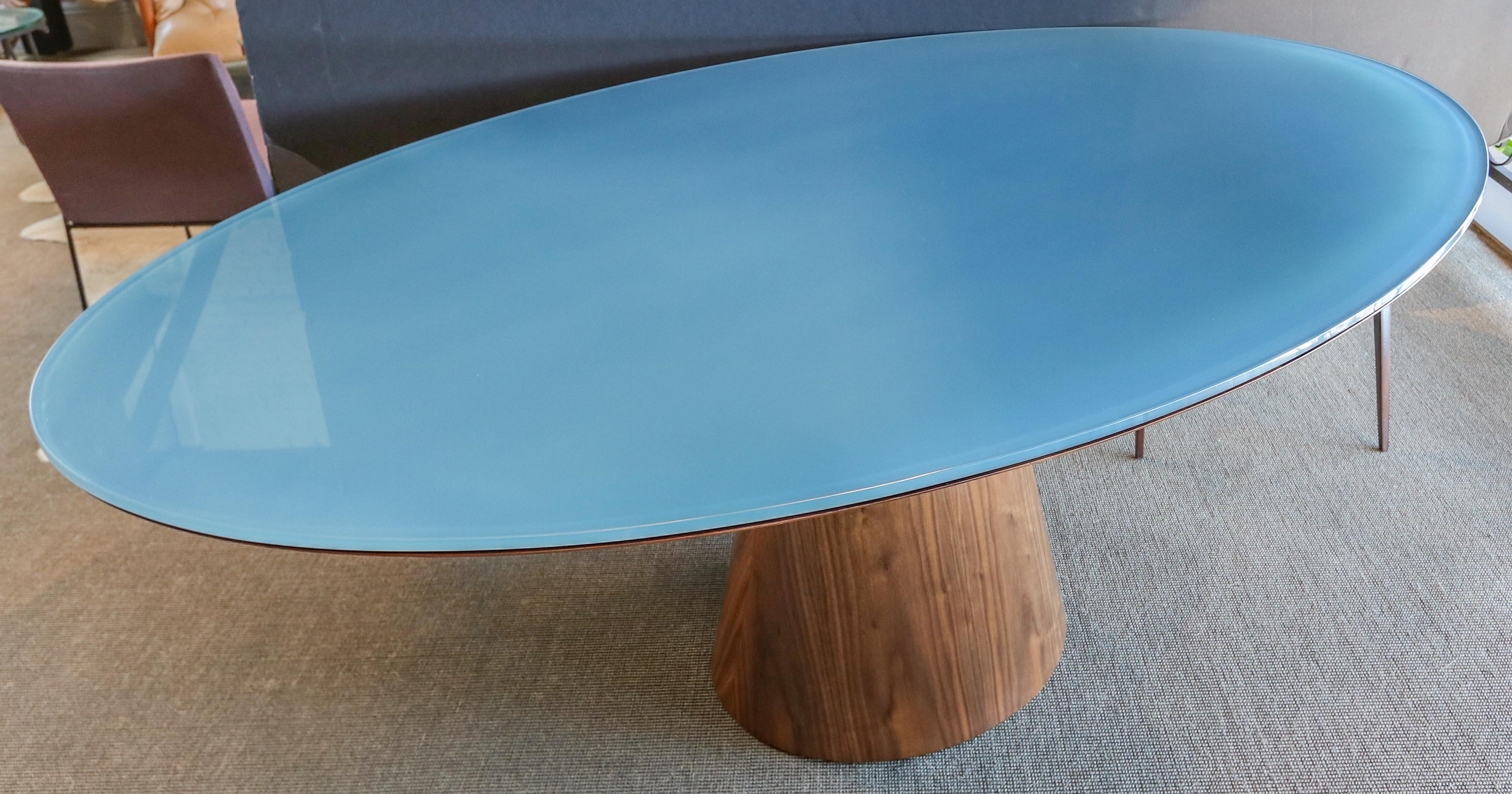 https://a.1stdibscdn.com/custom-mid-century-style-walnut-oval-dining-table-with-glass-top-by-adesso-for-sale-picture-2/f_8175/f_272890721644351179384/T_413_12_master.jpg
