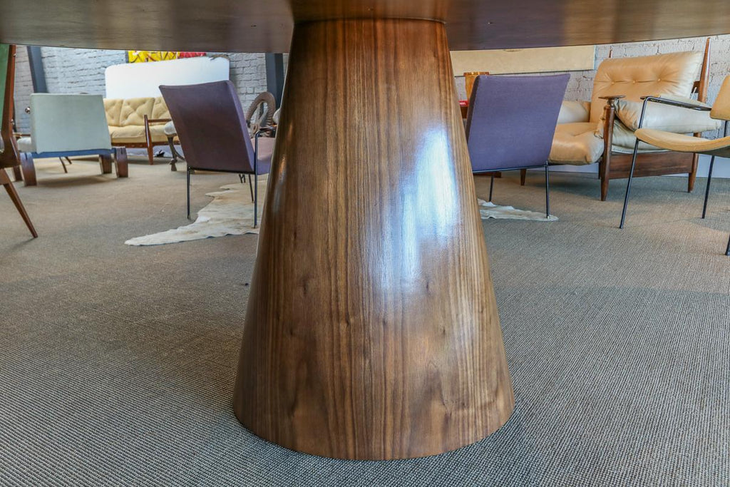 https://a.1stdibscdn.com/custom-mid-century-style-walnut-oval-dining-table-with-glass-top-by-adesso-for-sale-picture-8/f_8175/f_272890721644351231842/T_413_15_master.jpg