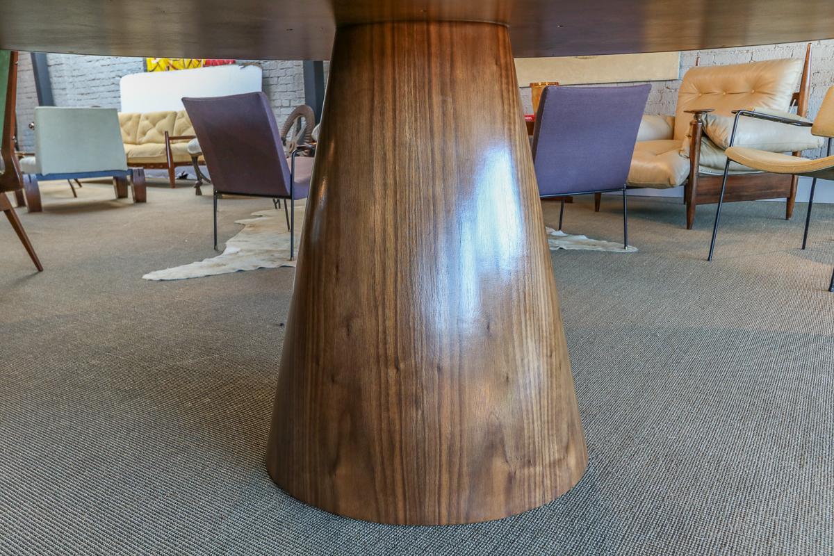 https://a.1stdibscdn.com/custom-mid-century-style-walnut-oval-dining-table-with-glass-top-by-adesso-for-sale-picture-8/f_8175/f_272890721644351231842/T_413_15_master.jpg