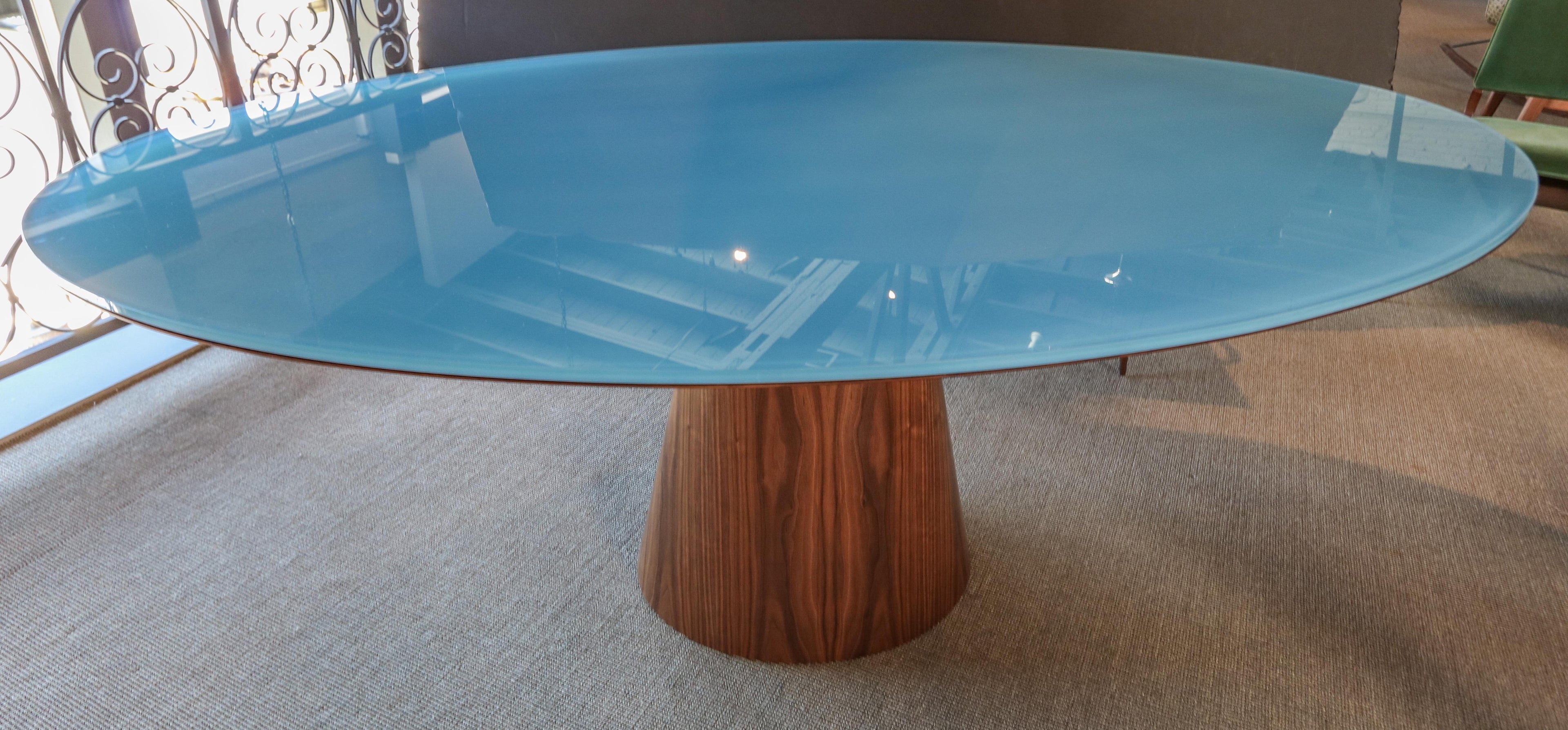 https://a.1stdibscdn.com/custom-mid-century-style-walnut-oval-dining-table-with-glass-top-by-adesso-for-sale-picture-7/f_8175/f_272890721644351194856/T_413_18_master.jpg