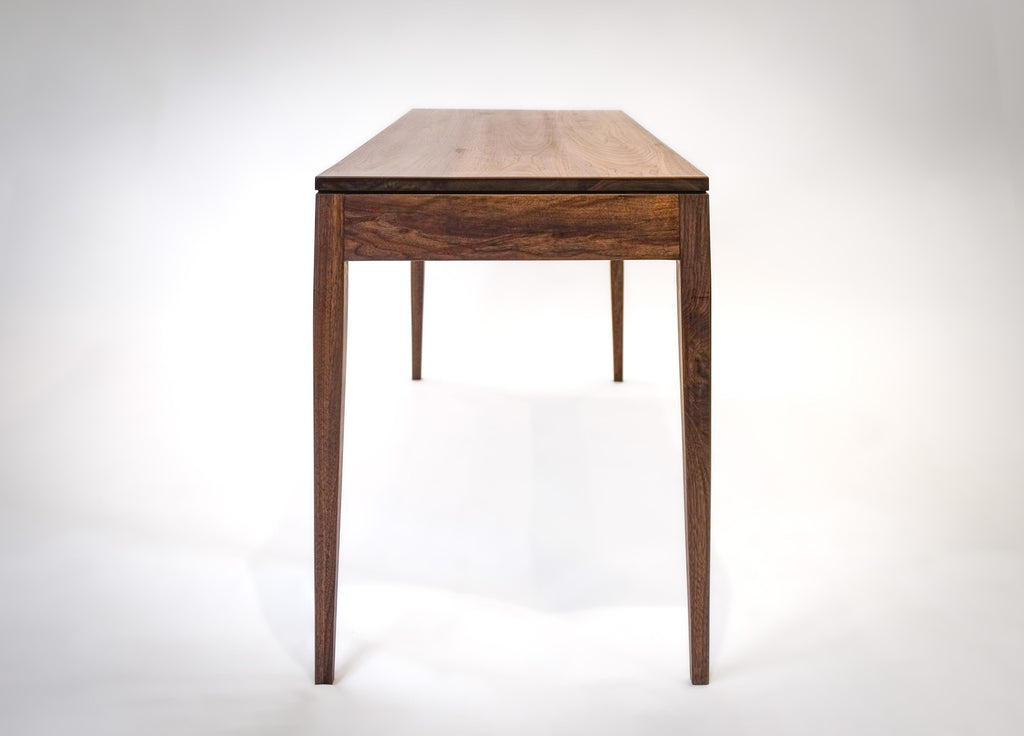 https://a.1stdibscdn.com/walnut-console-table-continuous-grain-drawer-fronts-for-sale-picture-5/f_55692/f_390834021711908578344/Table24_master.jpg