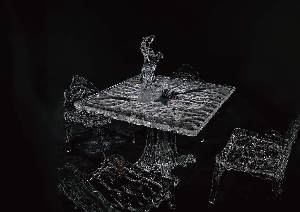 https://a.1stdibscdn.com/glacial-square-table-luxury-crystal-acrylic-sculptural-dining-table-for-sale-picture-5/f_98192/f_490889021772736794316/Table_10_master.jpg