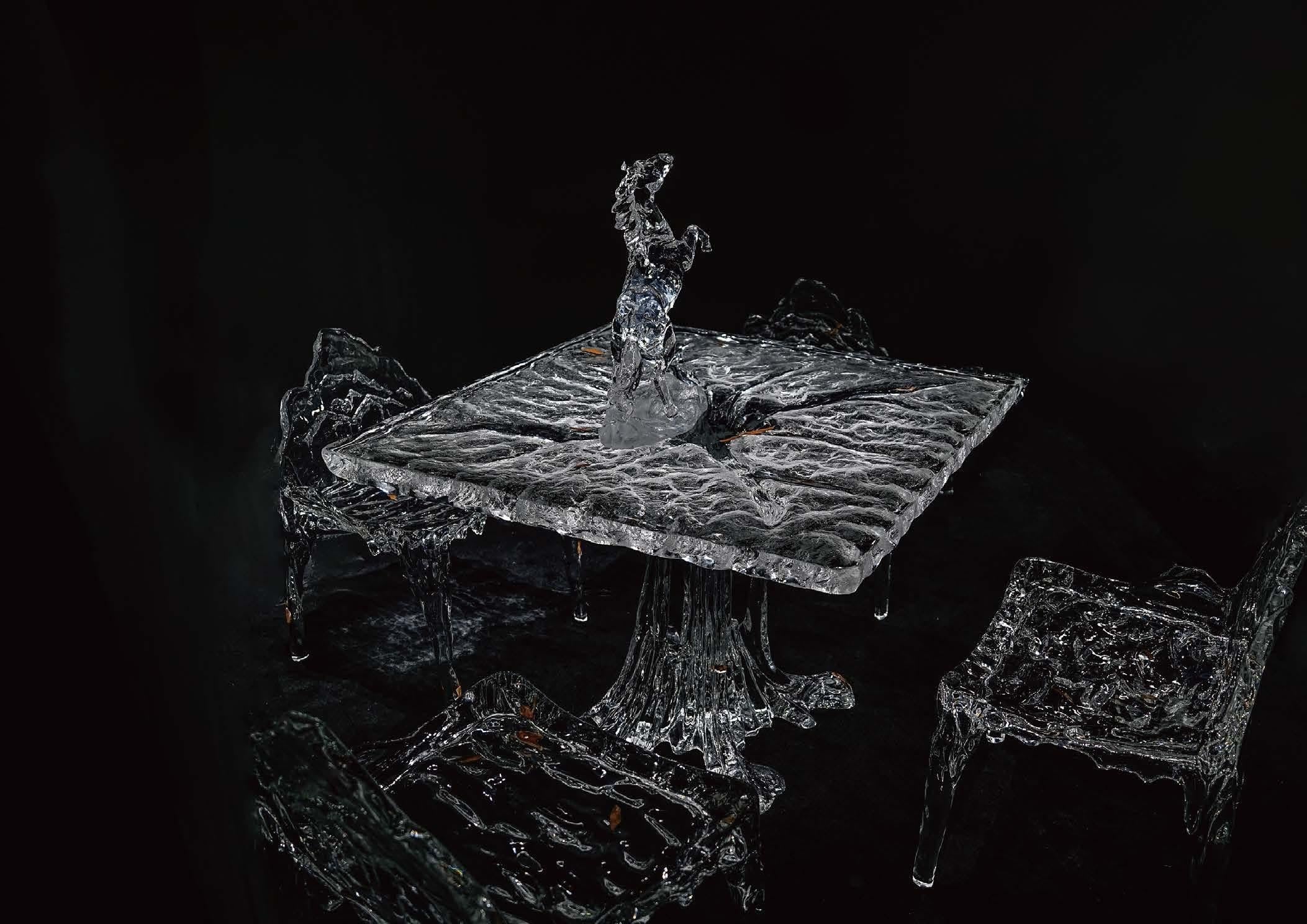 https://a.1stdibscdn.com/glacial-square-table-luxury-crystal-acrylic-sculptural-dining-table-for-sale-picture-5/f_98192/f_490889021772736794316/Table_10_master.jpg