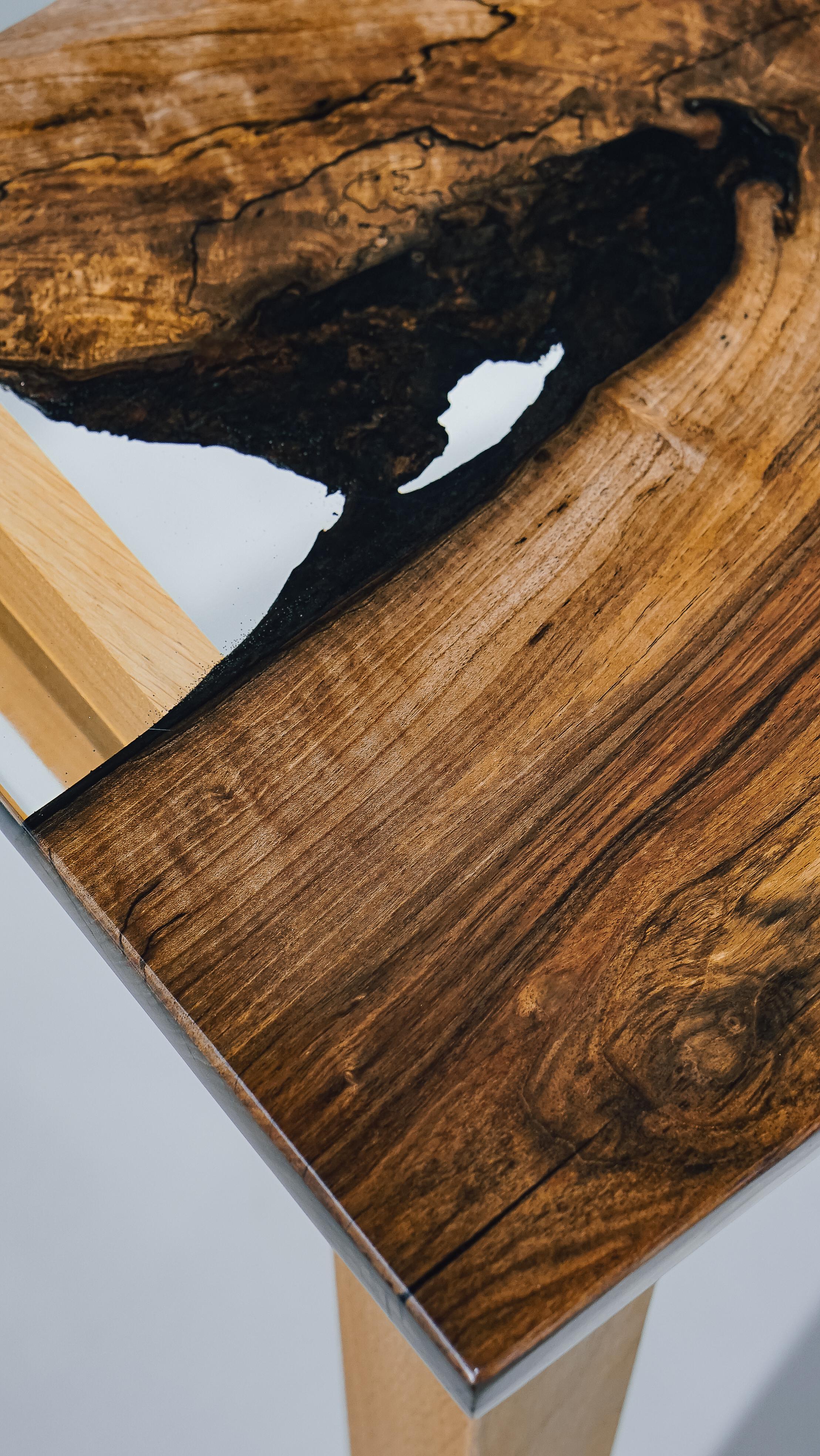 https://a.1stdibscdn.com/sillage-bois-dechire-sculptural-table-by-meubles-thouret-for-sale-picture-7/f_12192/f_490130921772215183634/Table_Ch_ne_Noyer_DSC09976_master.jpg