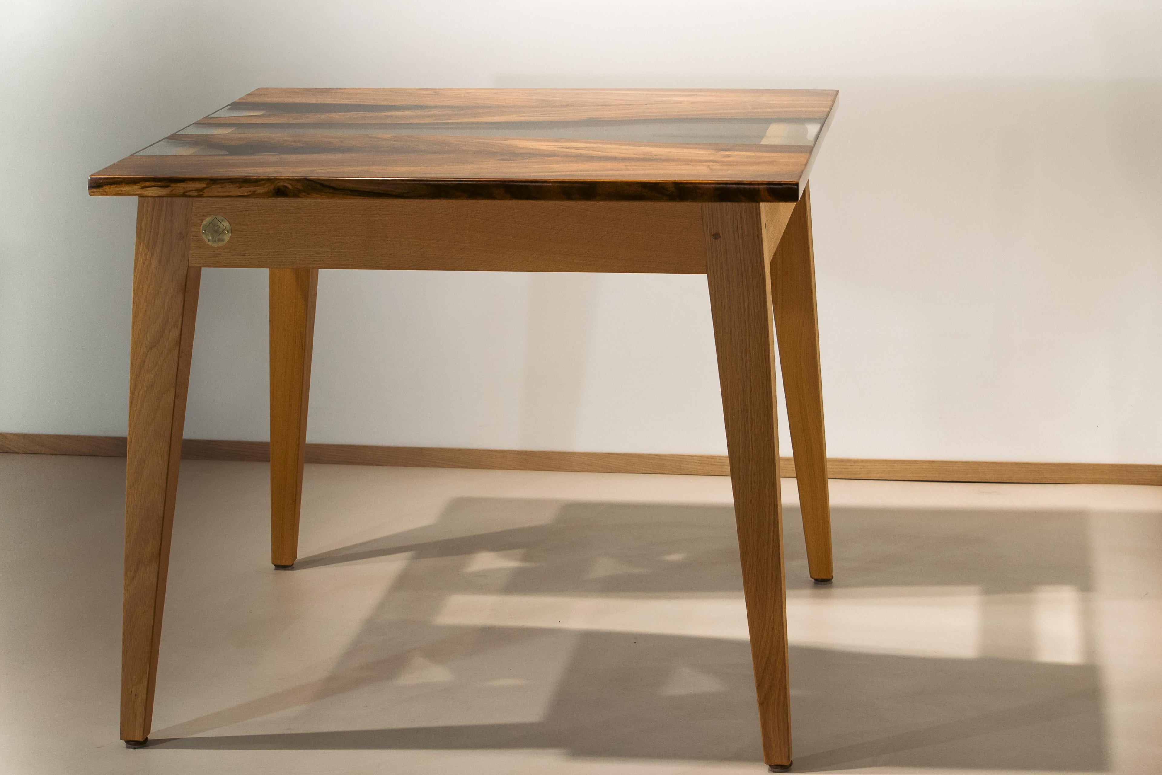 https://a.1stdibscdn.com/sillage-bois-dechire-sculptural-table-by-meubles-thouret-for-sale-picture-2/f_12192/f_490130921772215183014/Table_Ch_ne_Noyer_DSC_0094_master.jpg