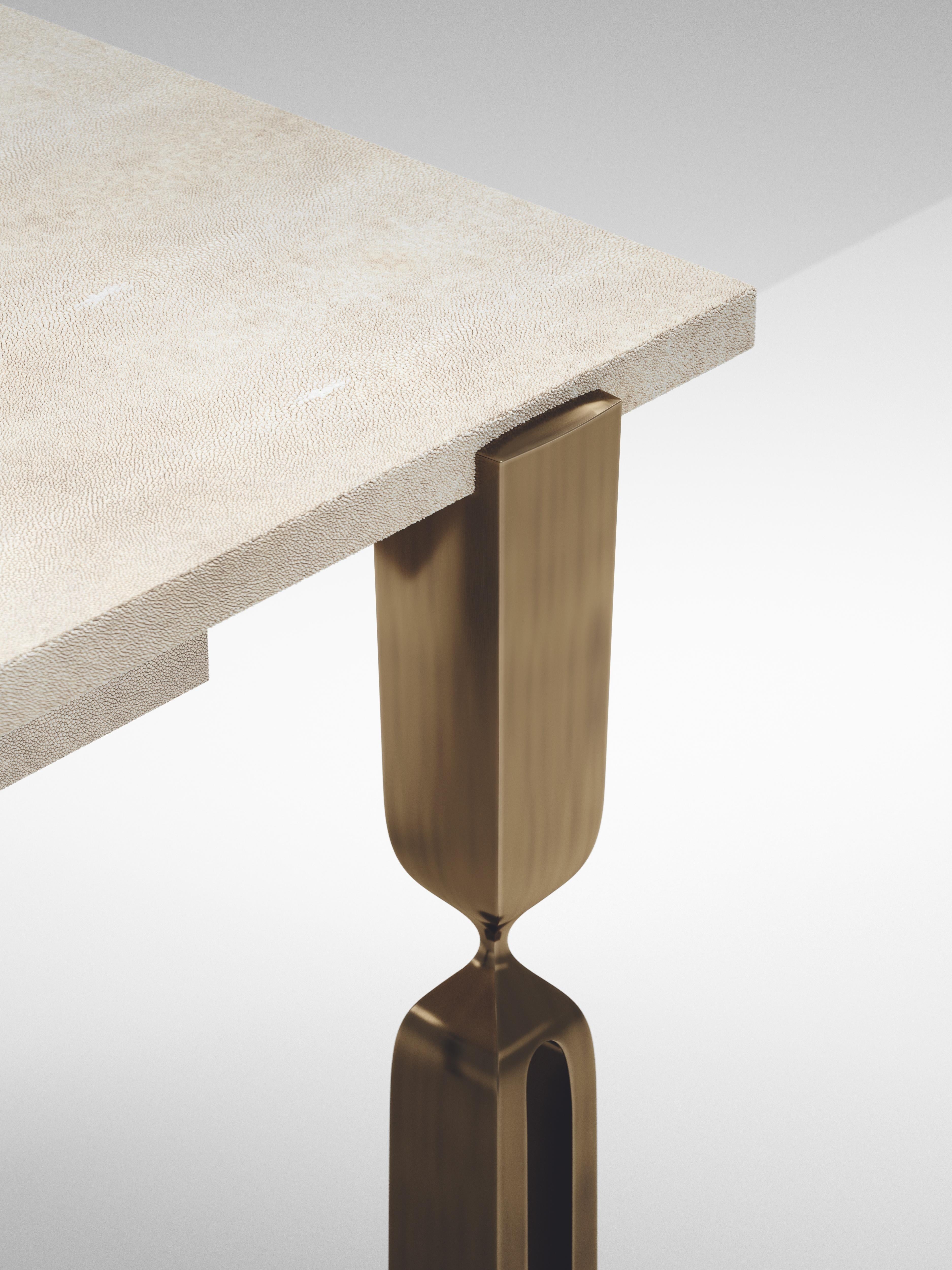 https://a.1stdibscdn.com/shagreen-breakfast-table-with-bronze-patina-brass-by-kifu-paris-for-sale-picture-18/f_45491/f_278101821647399878102/Table_basse_Rhapsody0005_2__master.jpg