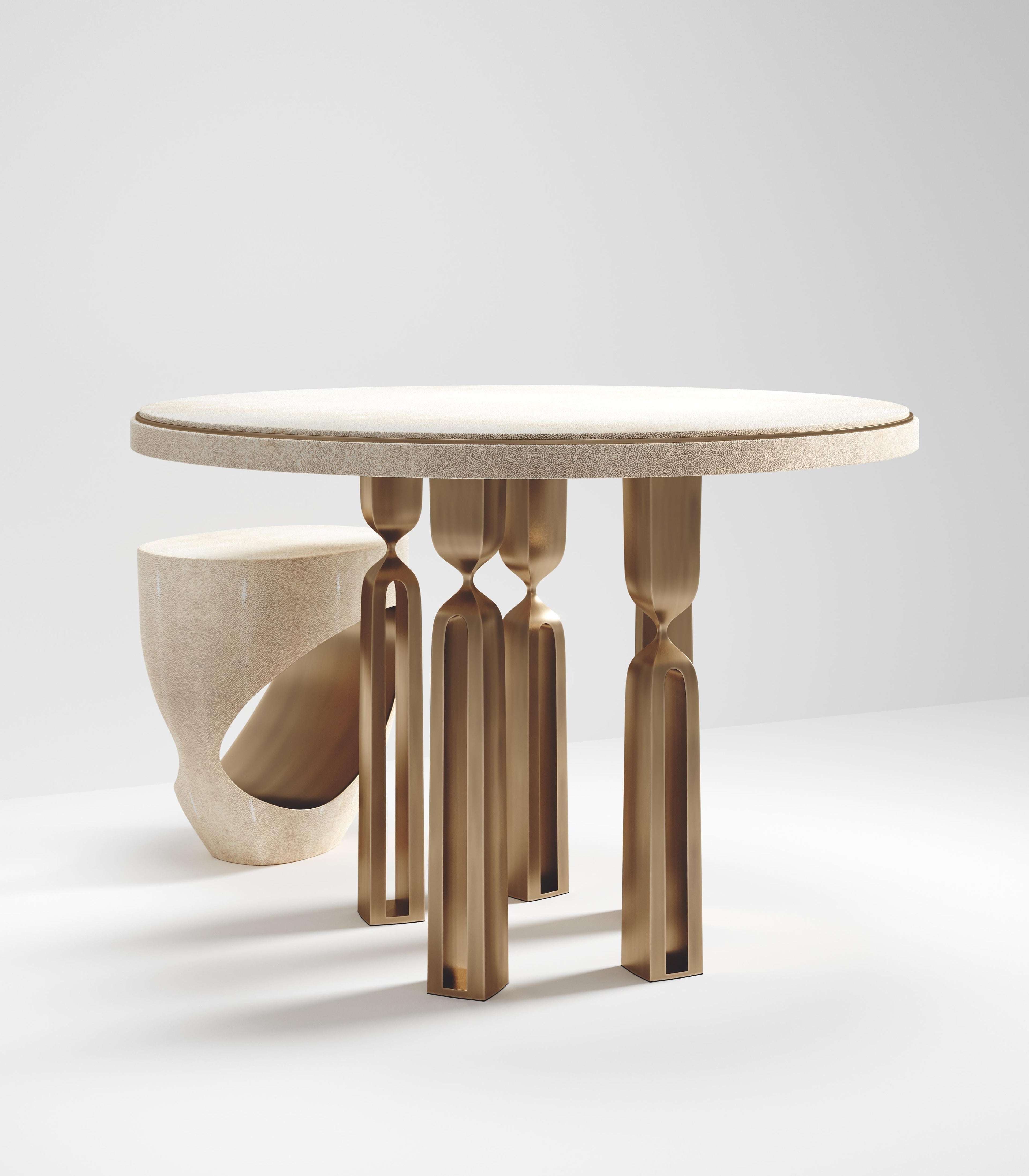 https://a.1stdibscdn.com/shagreen-breakfast-table-with-bronze-patina-brass-by-kifu-paris-for-sale-picture-3/f_45491/f_278101821647398830041/Table_basse_Rhapsody_v30000_master.jpg